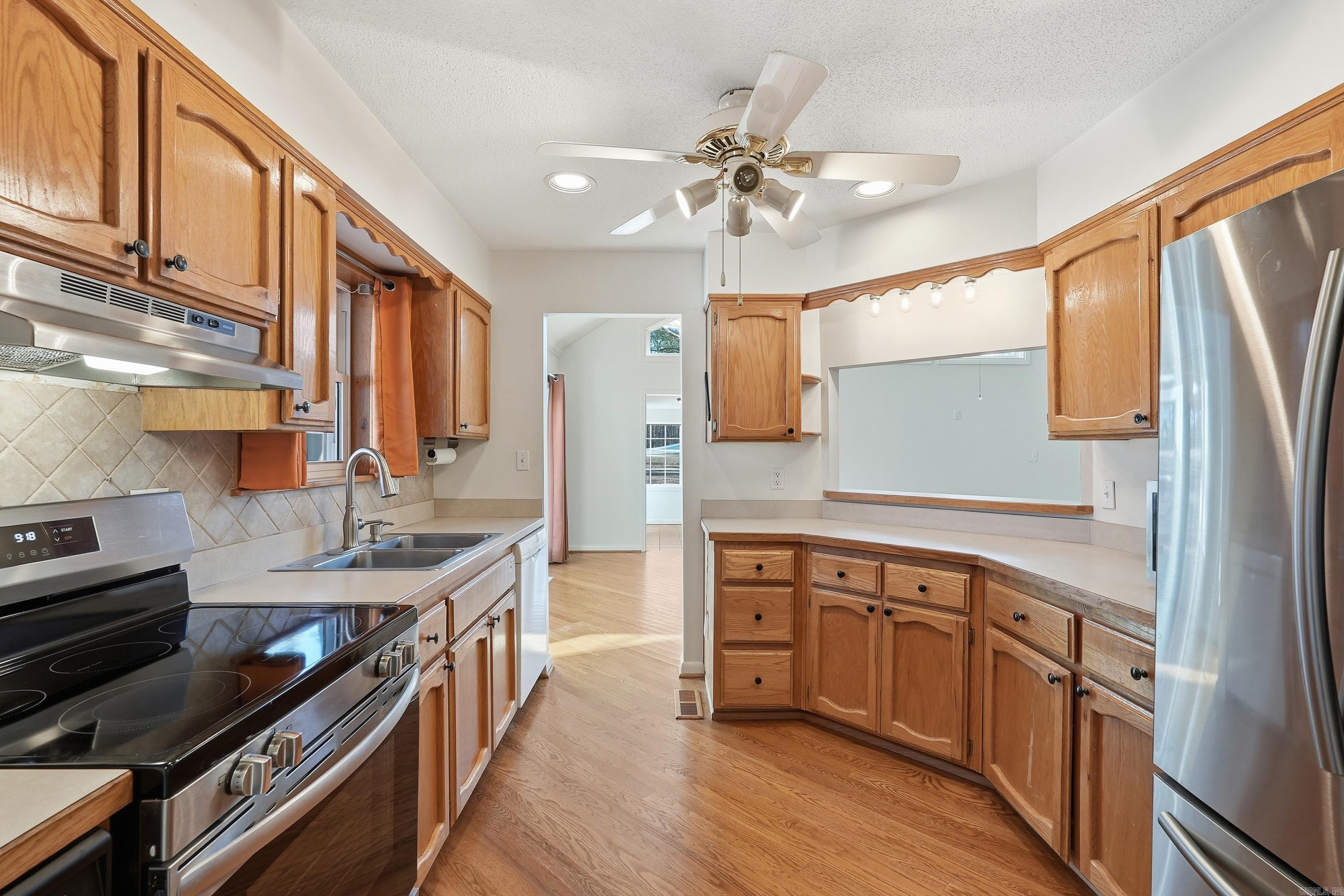 INDIAN HILLS - Residential