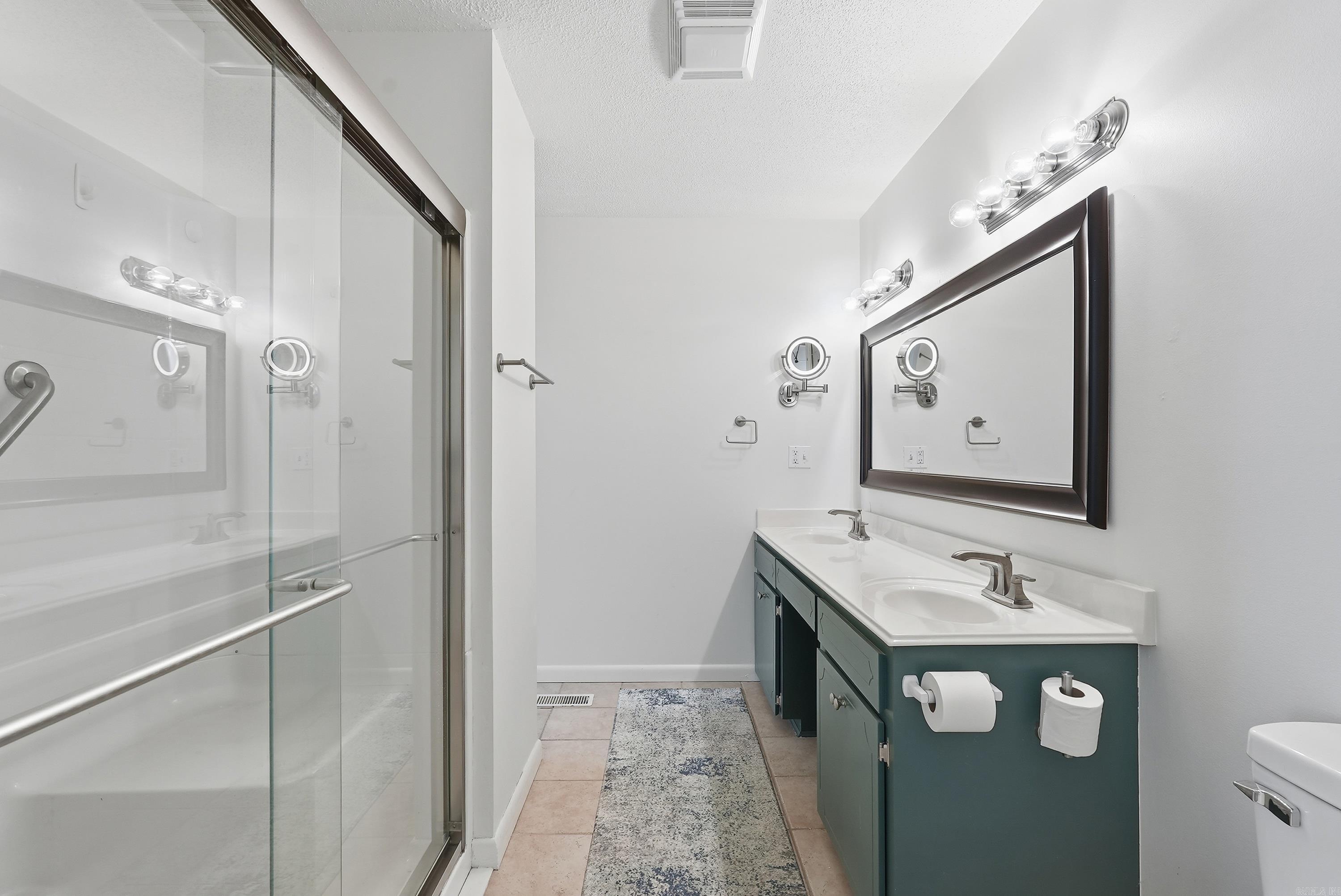 INDIAN HILLS - Residential