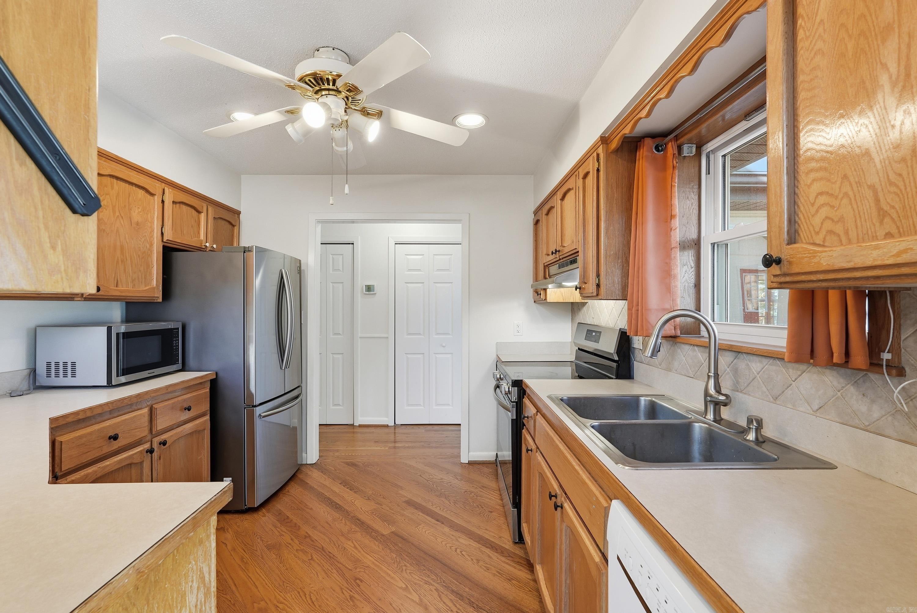 INDIAN HILLS - Residential