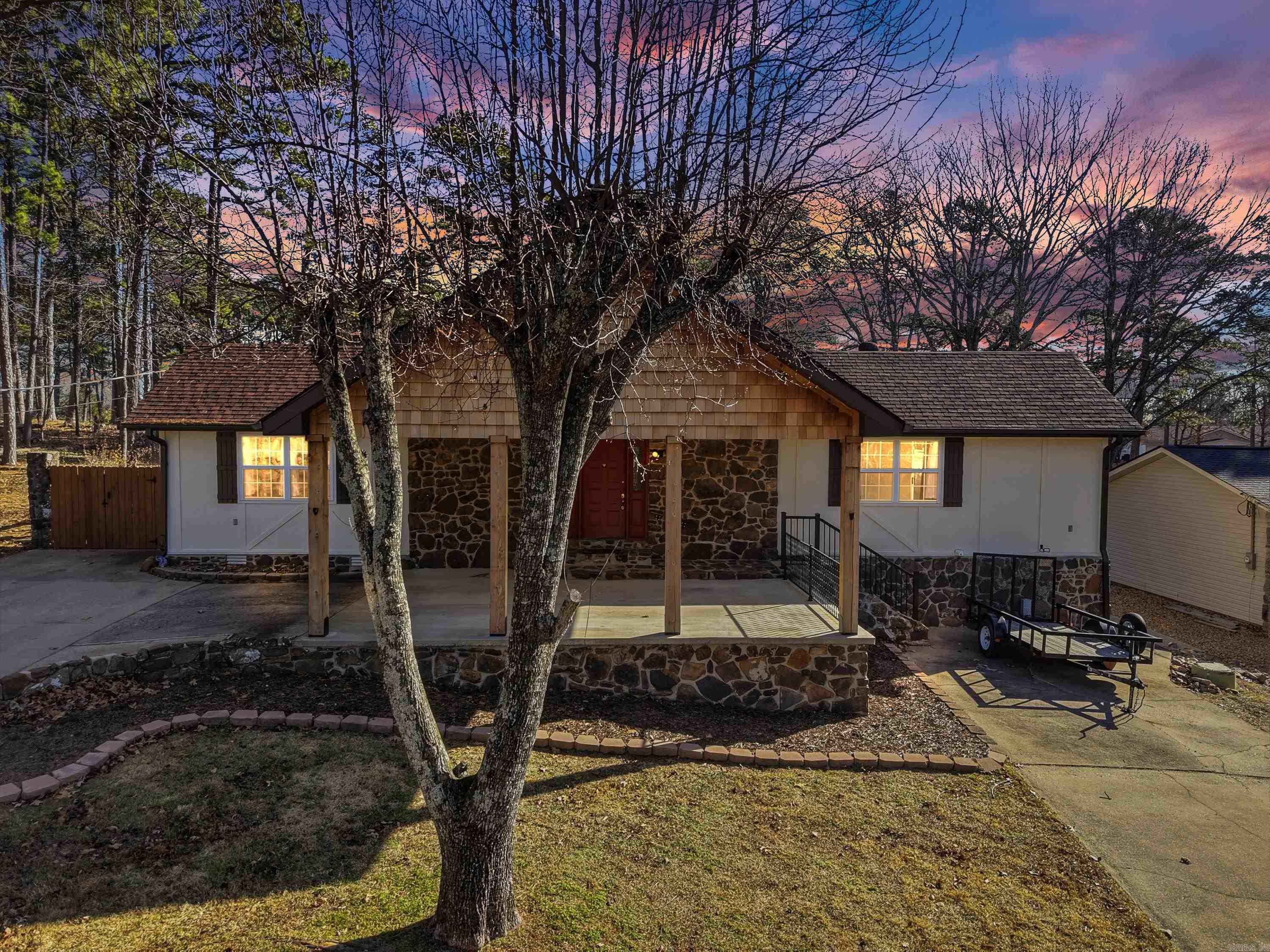 INDIAN HILLS - Residential