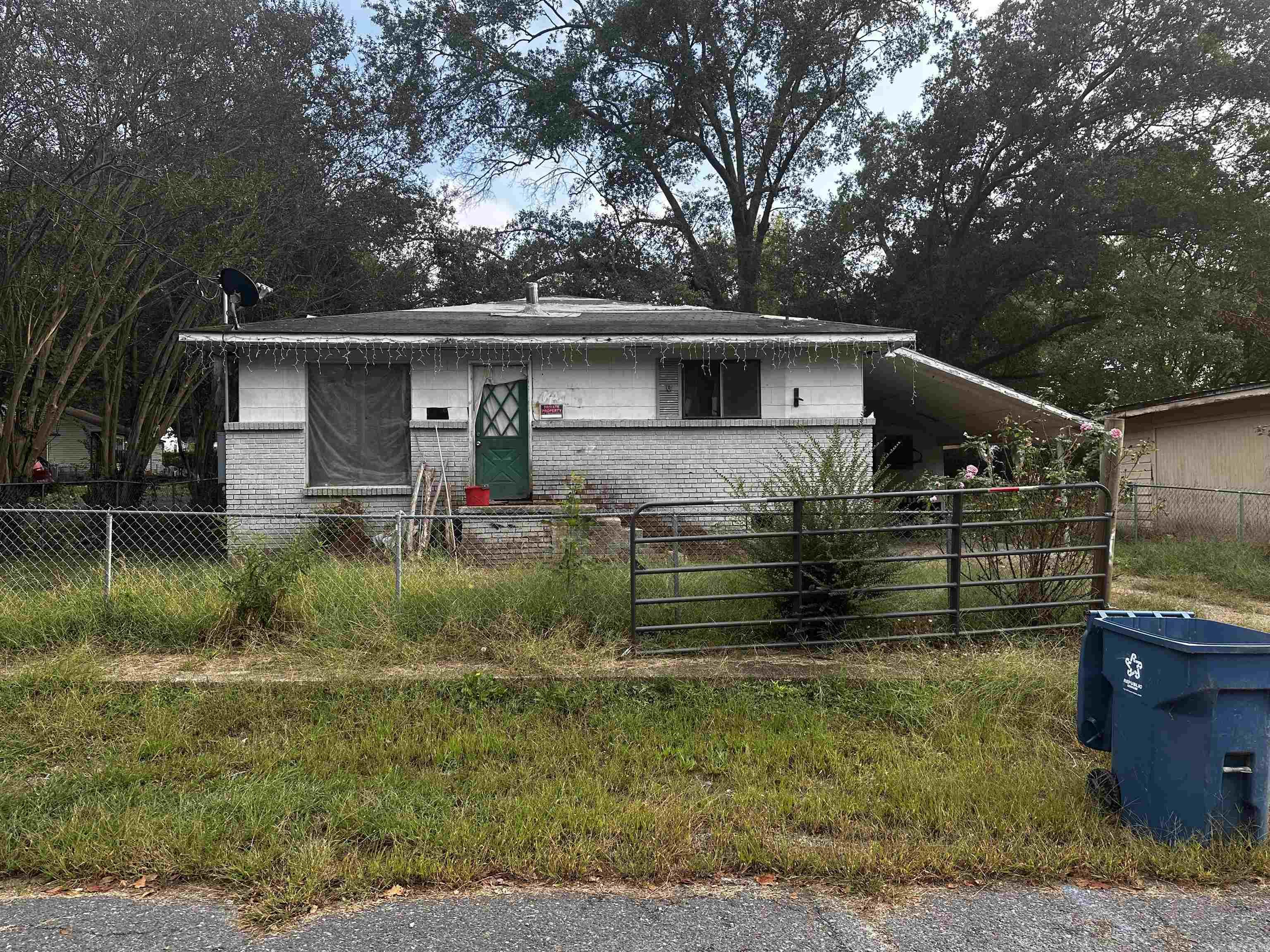 Sold as is. Cash Only. No Disclosure. Contact agent for more information.