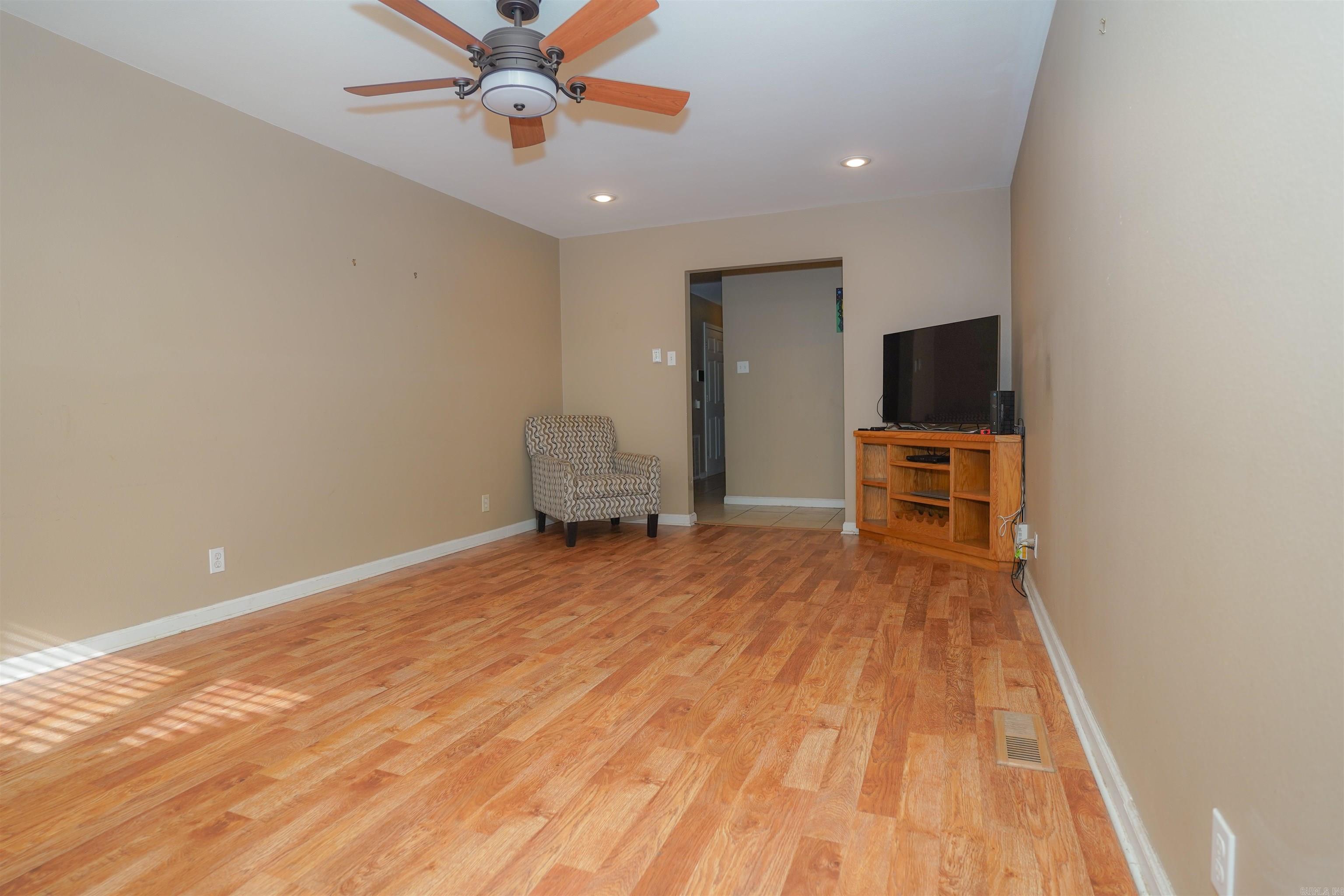 MAJESTIC OAKS - Residential