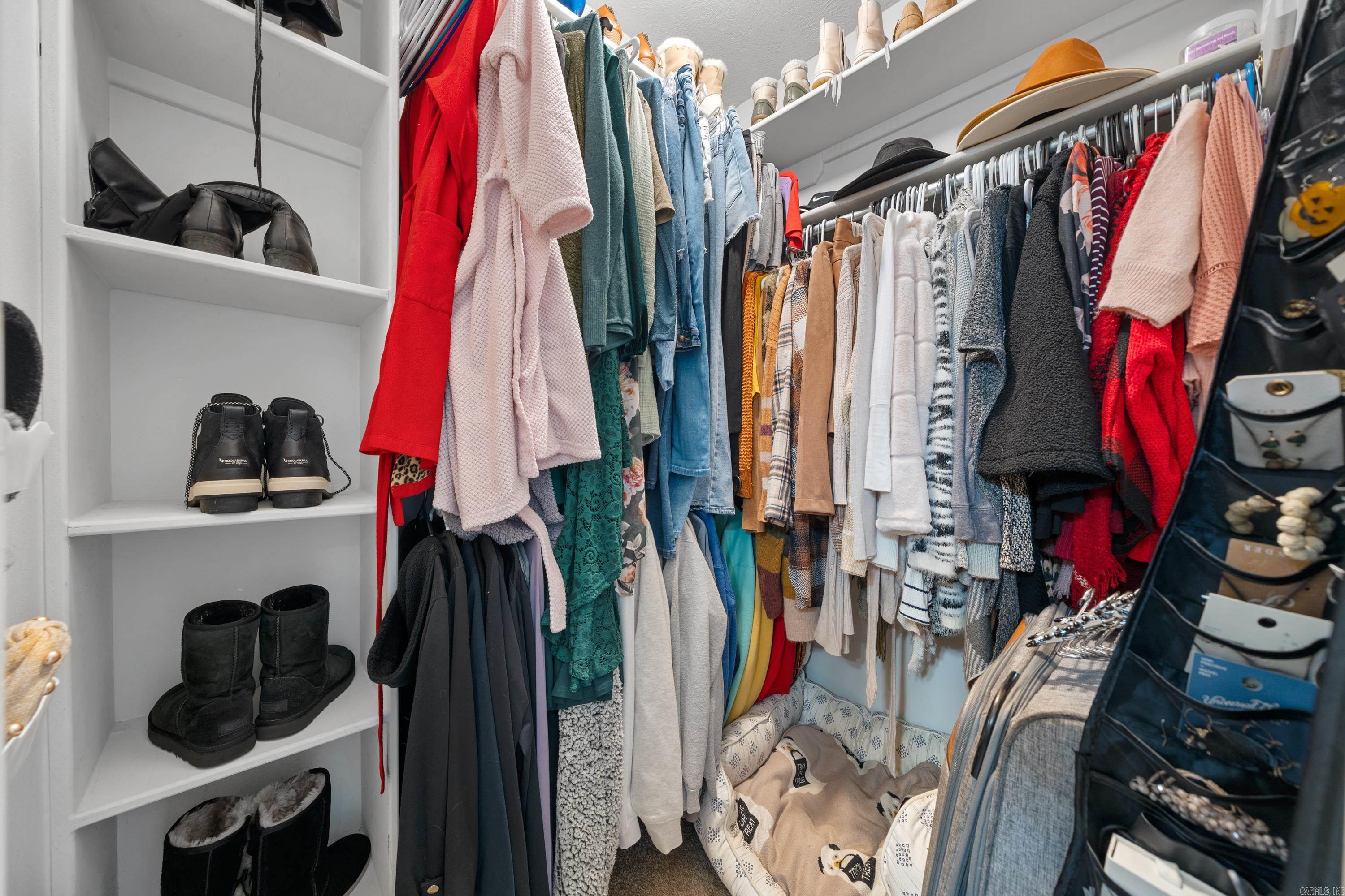 CHERRY CREEK ADDN - Residential