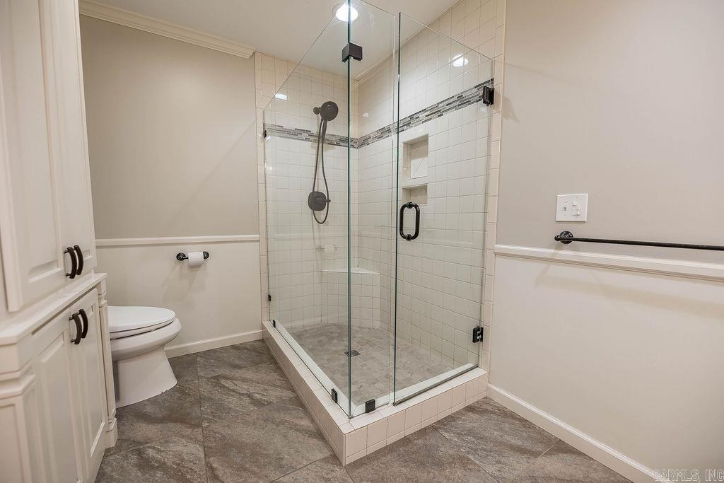 WOODLAND HILLS - Residential