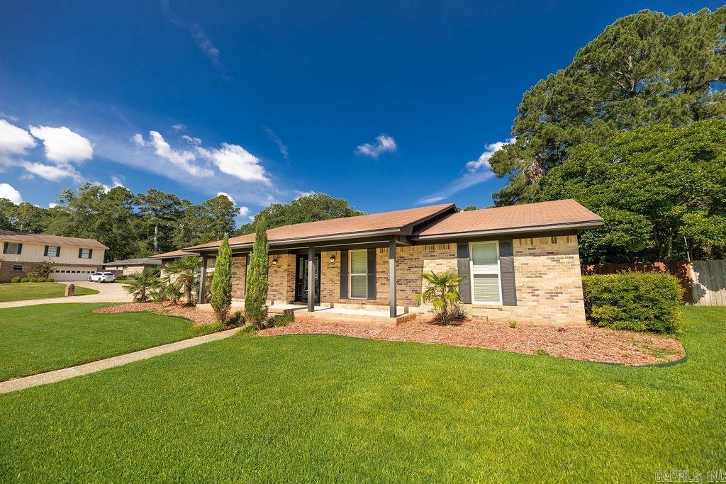 WOODLAND HILLS - Residential