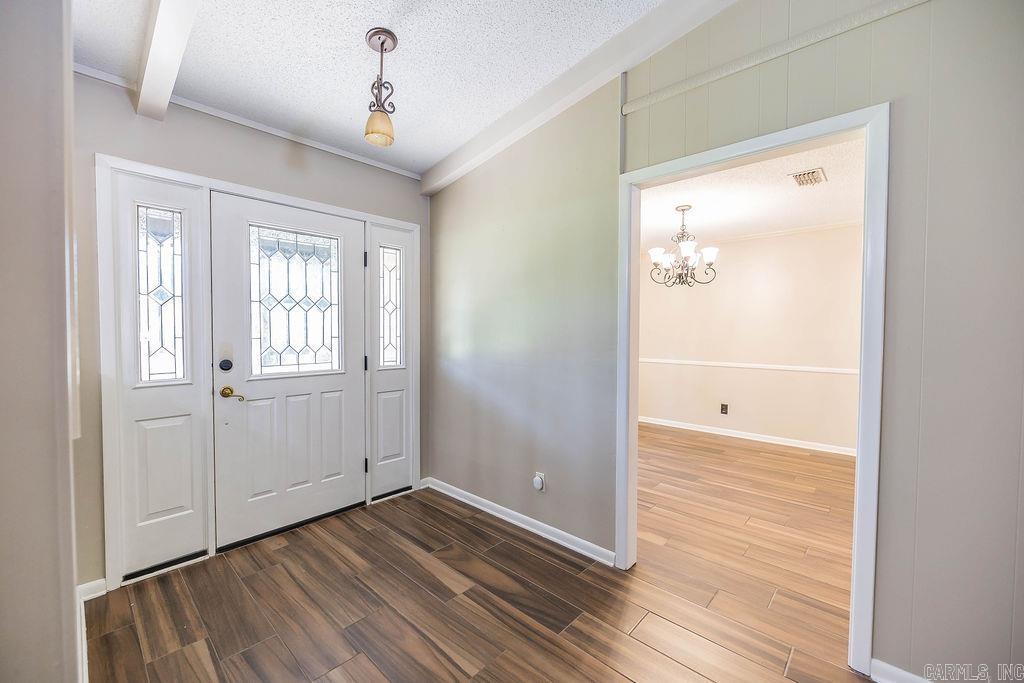 WOODLAND HILLS - Residential