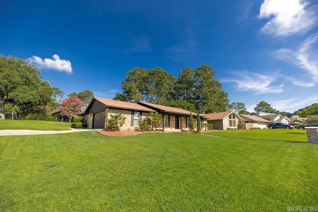 WOODLAND HILLS - Residential