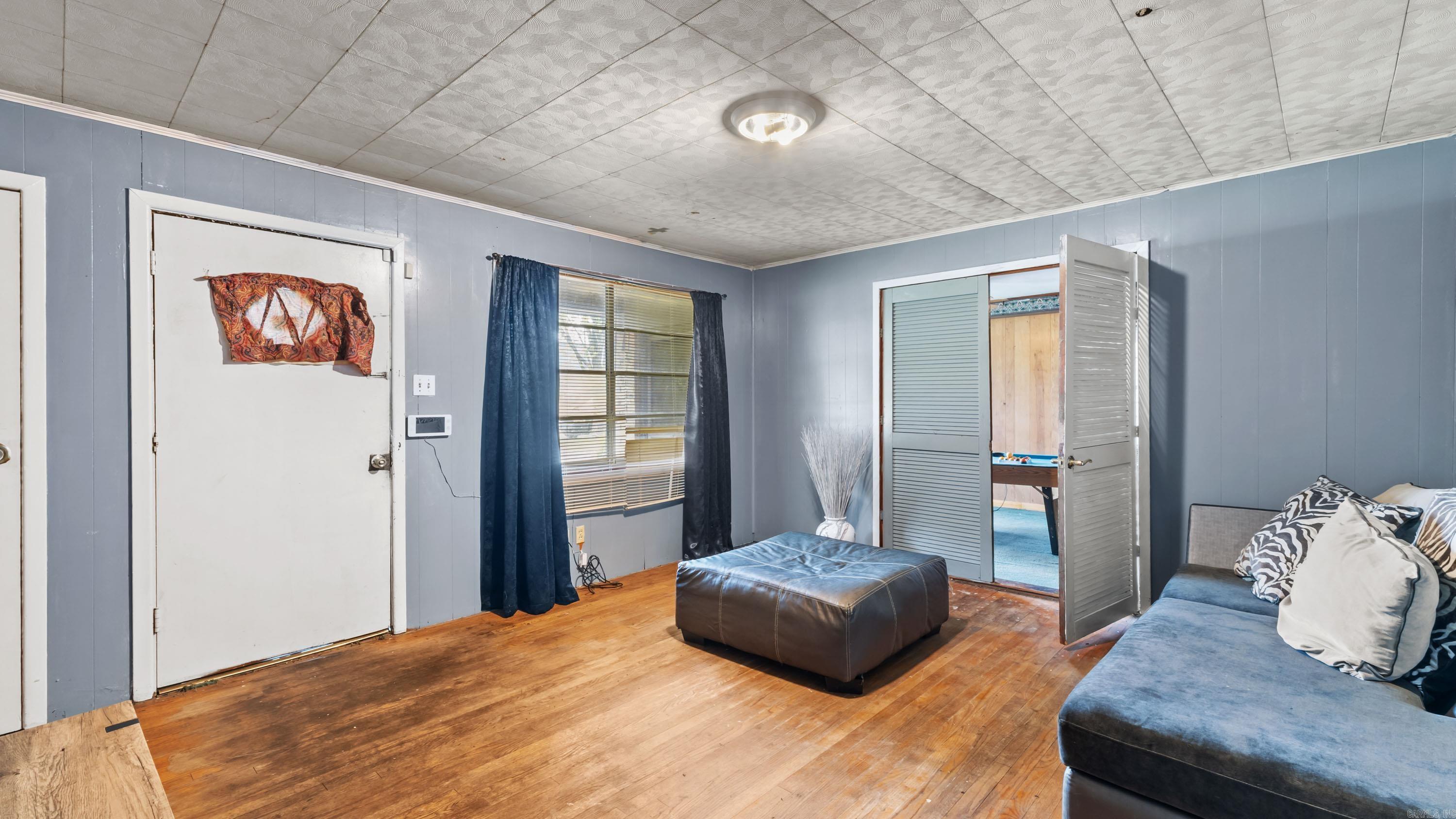 TEXARKANA LOAN & TRUST - Residential