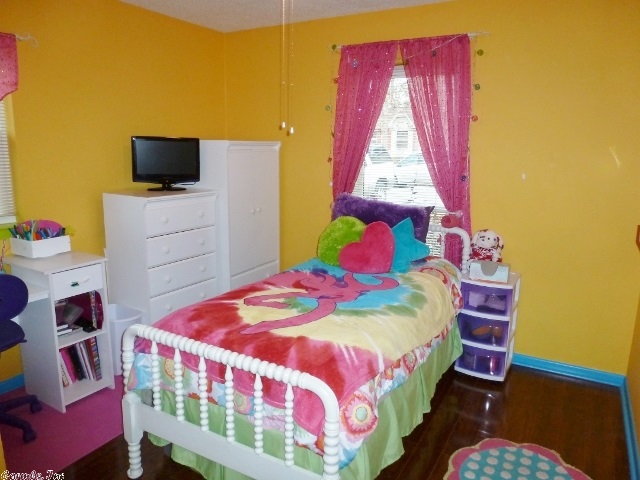 Markham Pines - Residential