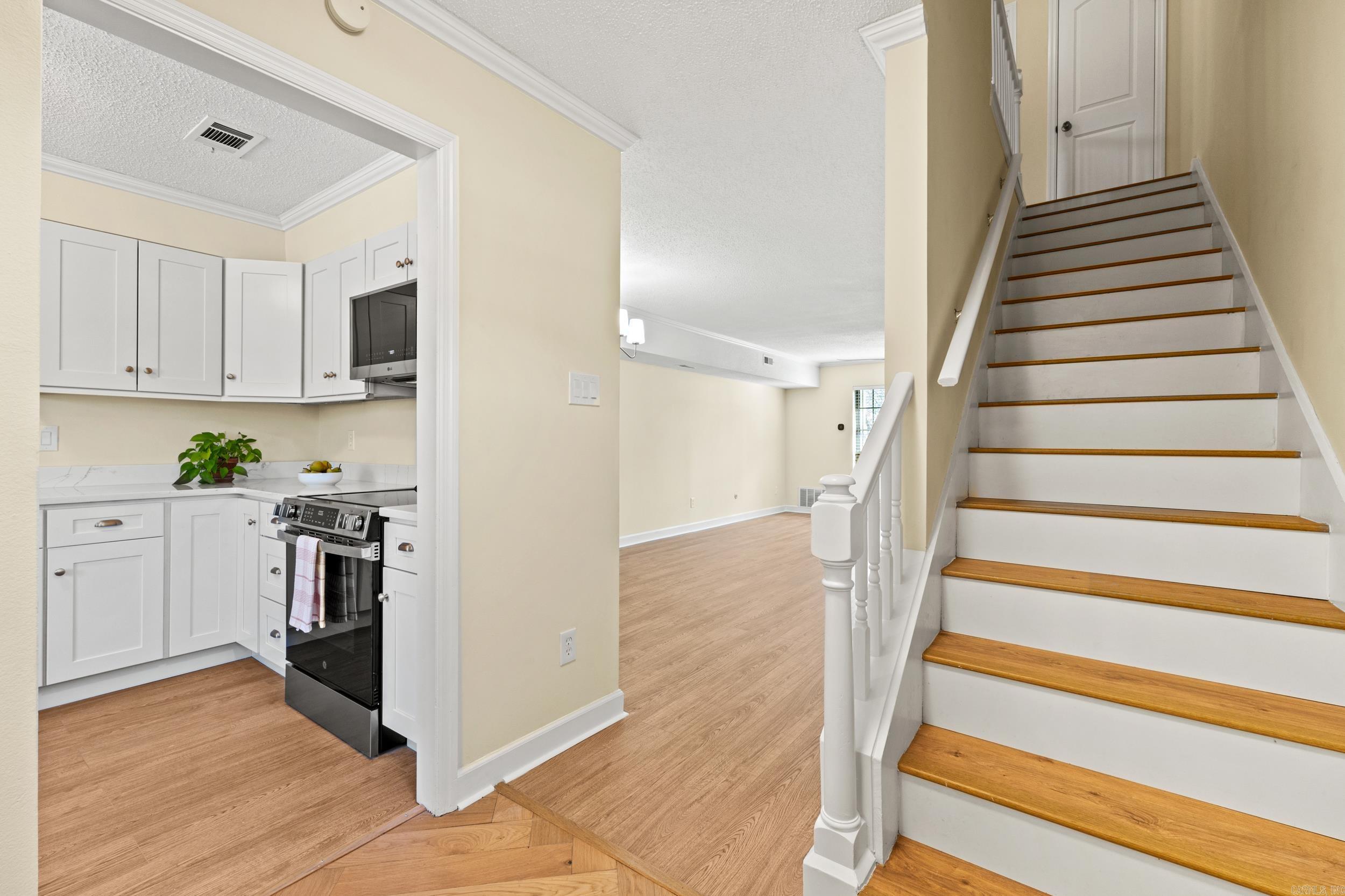 BRISTOL COMMONS TWNHS - Residential