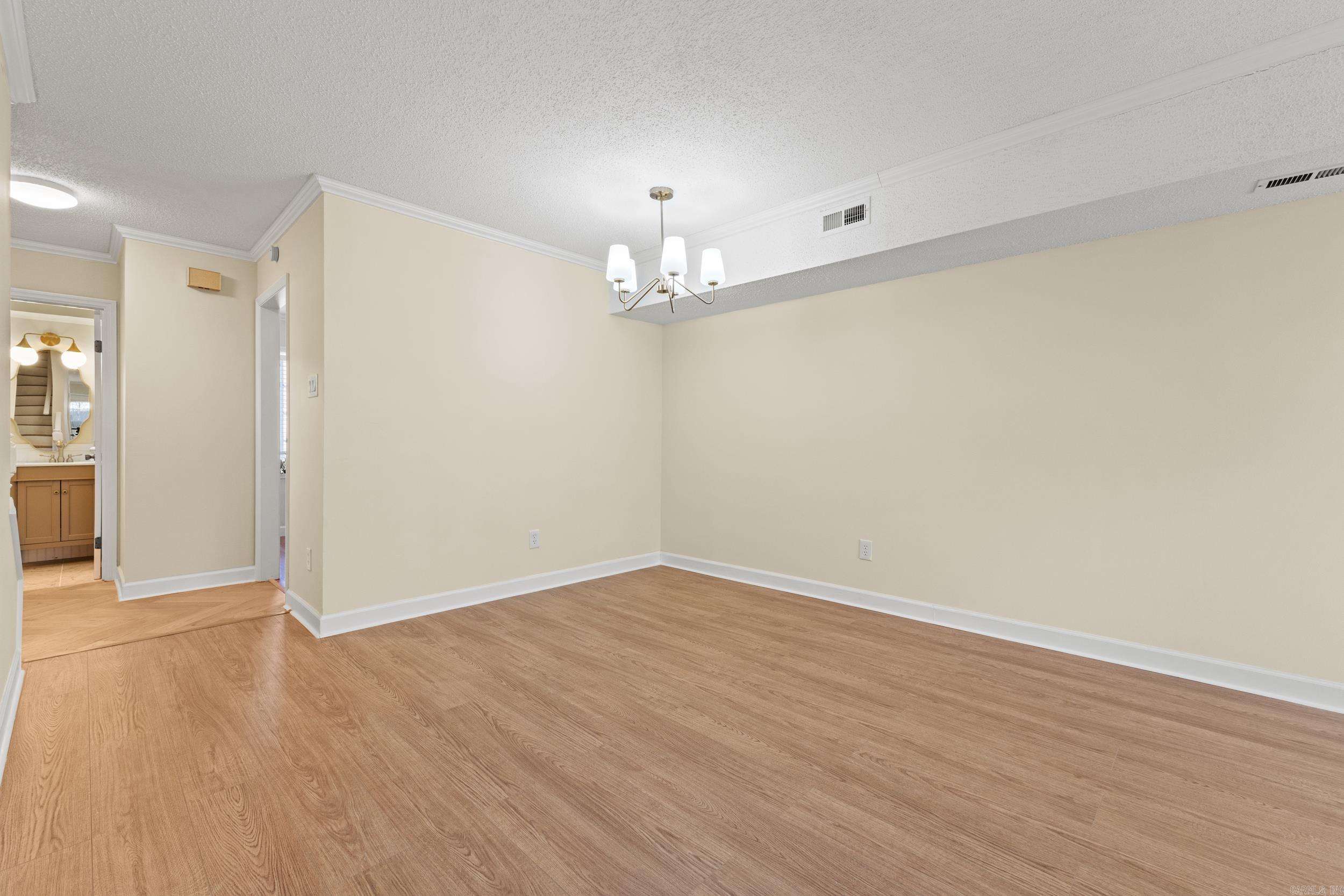 BRISTOL COMMONS TWNHS - Residential