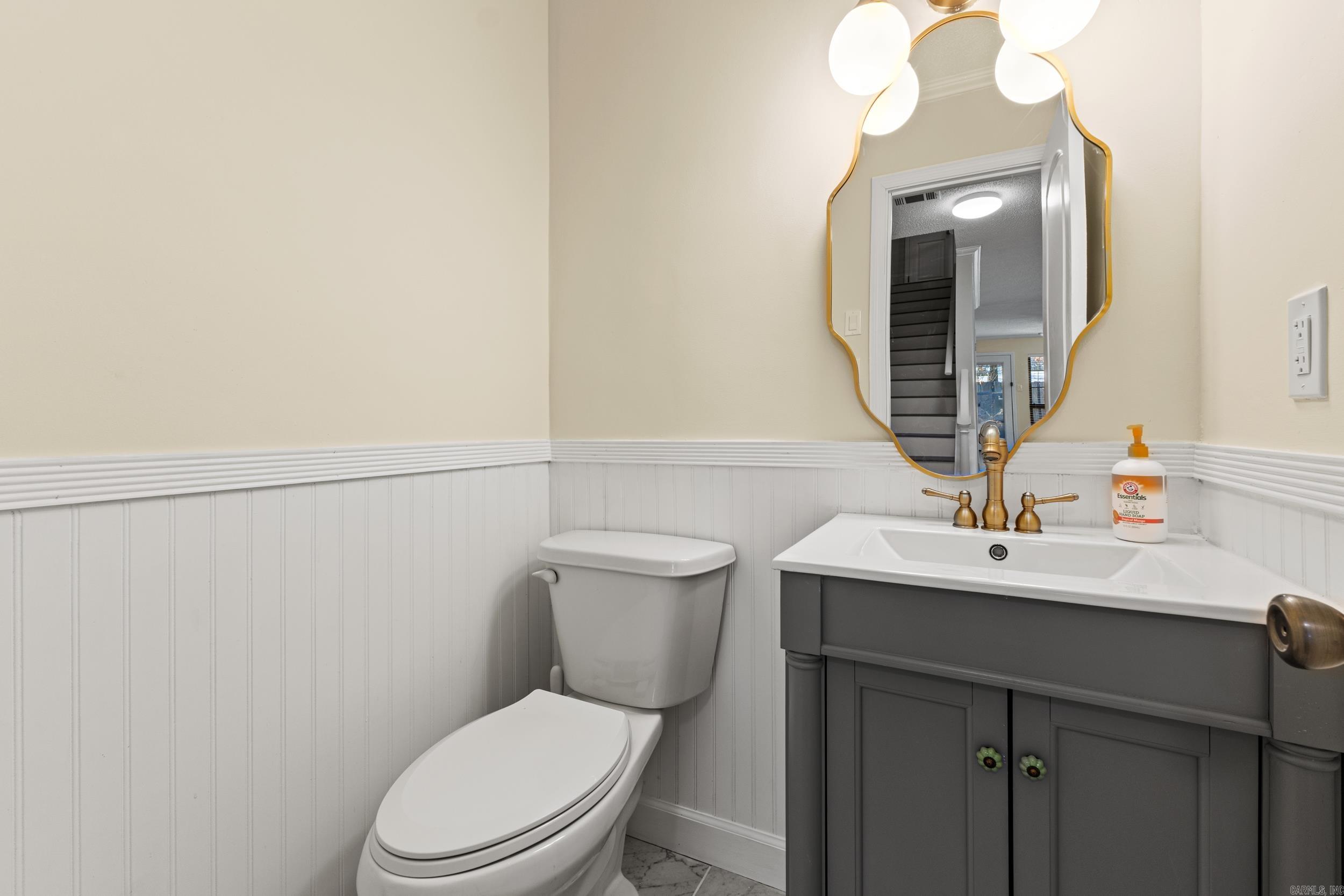 BRISTOL COMMONS TWNHS - Residential