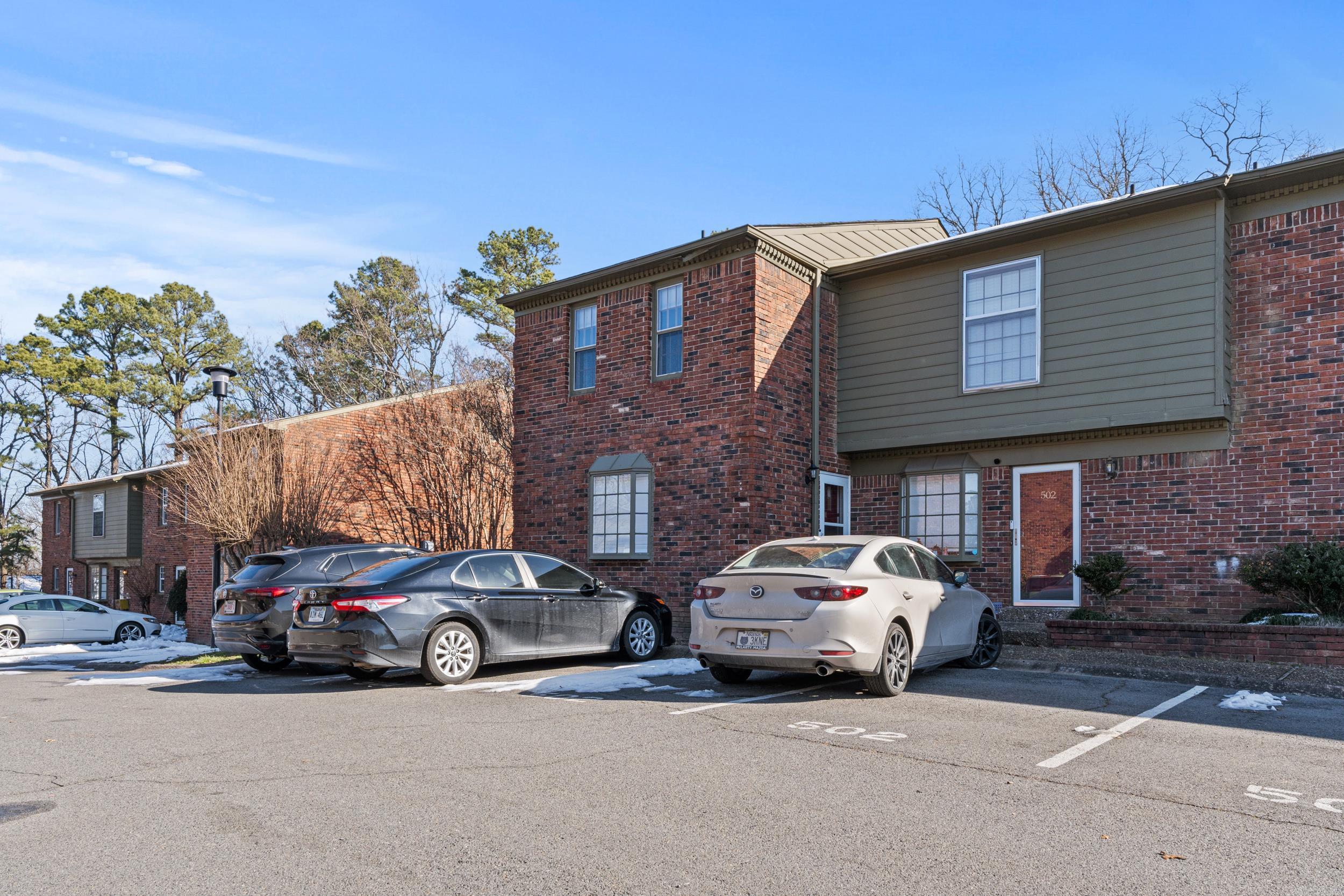 BRISTOL COMMONS TWNHS - Residential