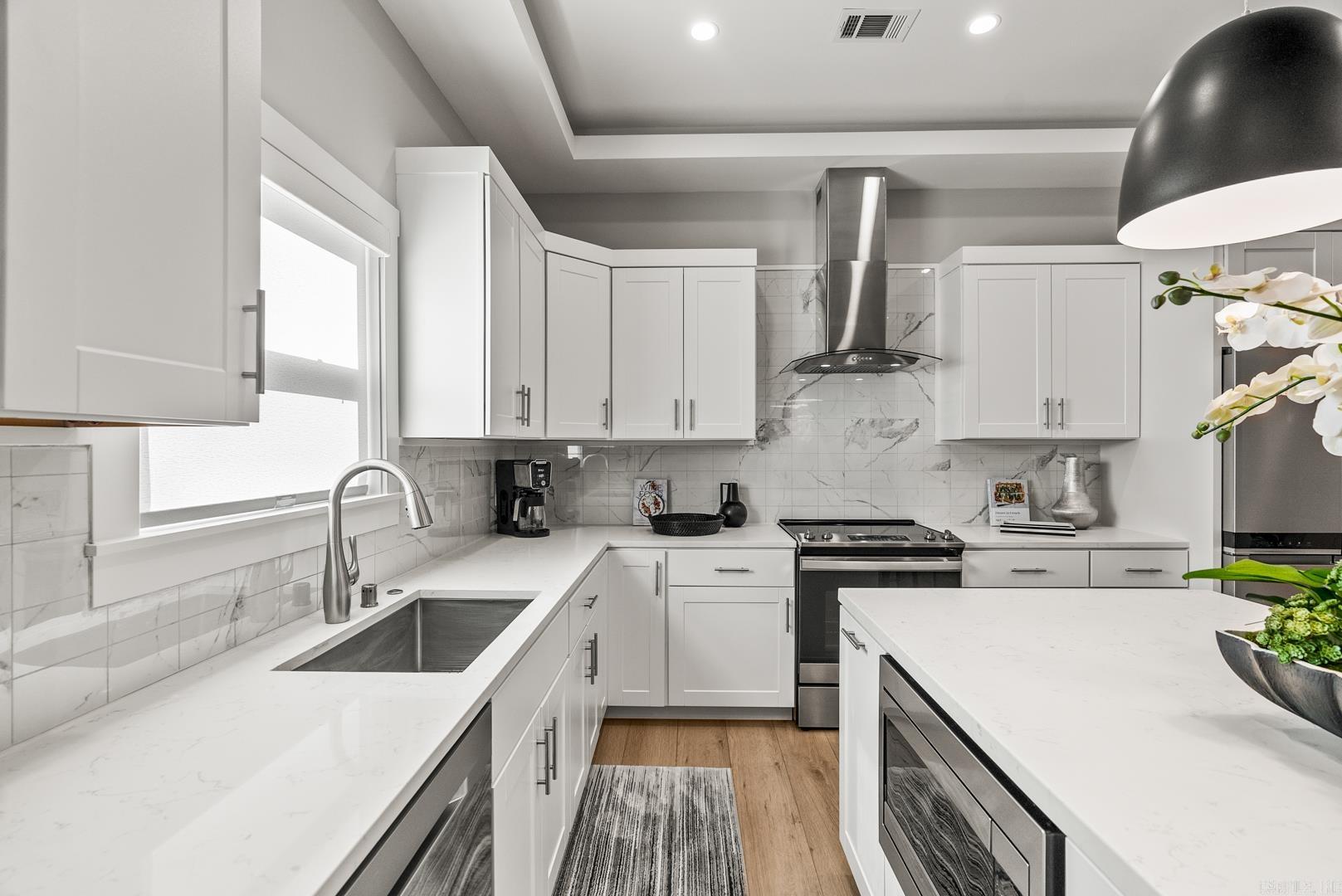 Sergio - Residential