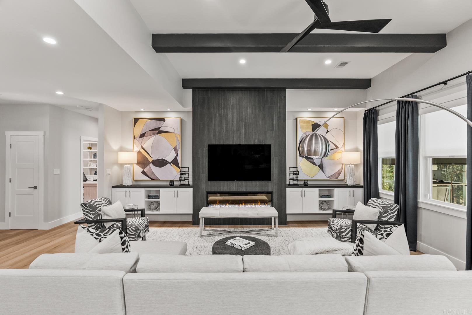 Sergio - Residential