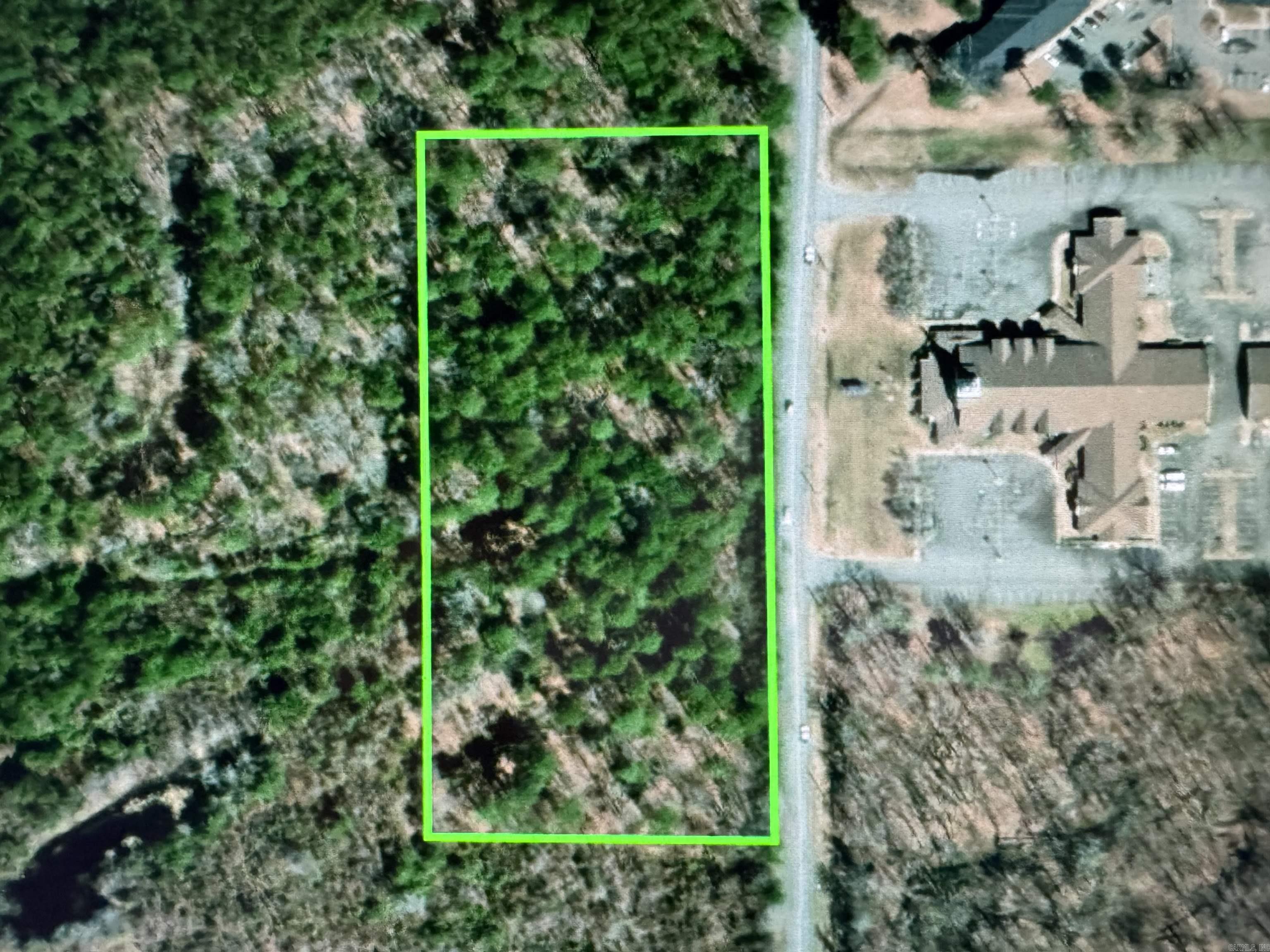 AMAZING COMMERCIAL VACANT ACREAGE. 5 ACRES OF BEAUTIFUL LAND, WITH HARD TIMBER , AND PERFECT LOCATION FOR YOUR NEXT BUSINESS, OR INVESTMENT OPPORTUNITY! CALL ME TODAY TO FOR MORE INFORMATION!