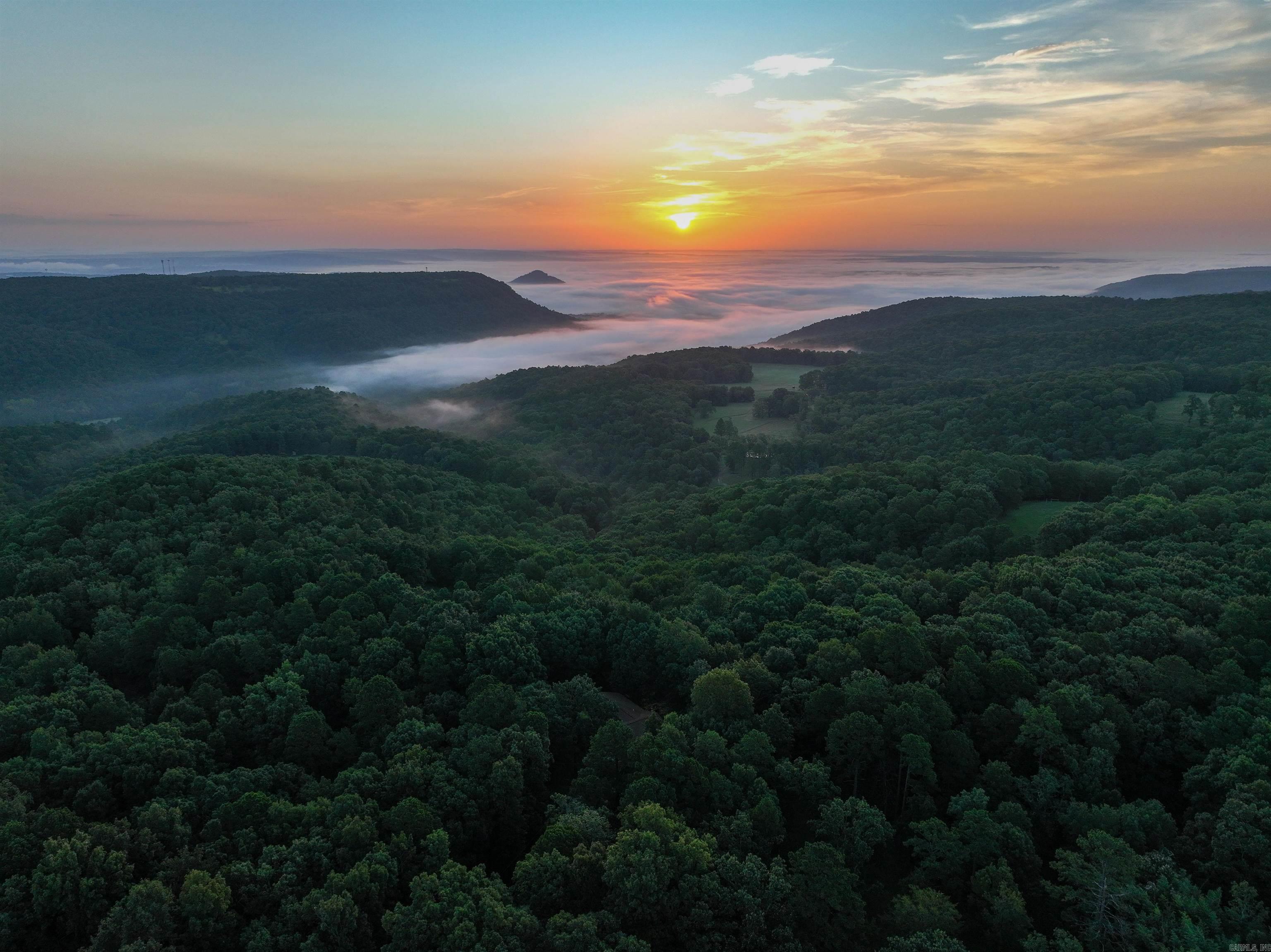 HILLCREST WOODS - Residential