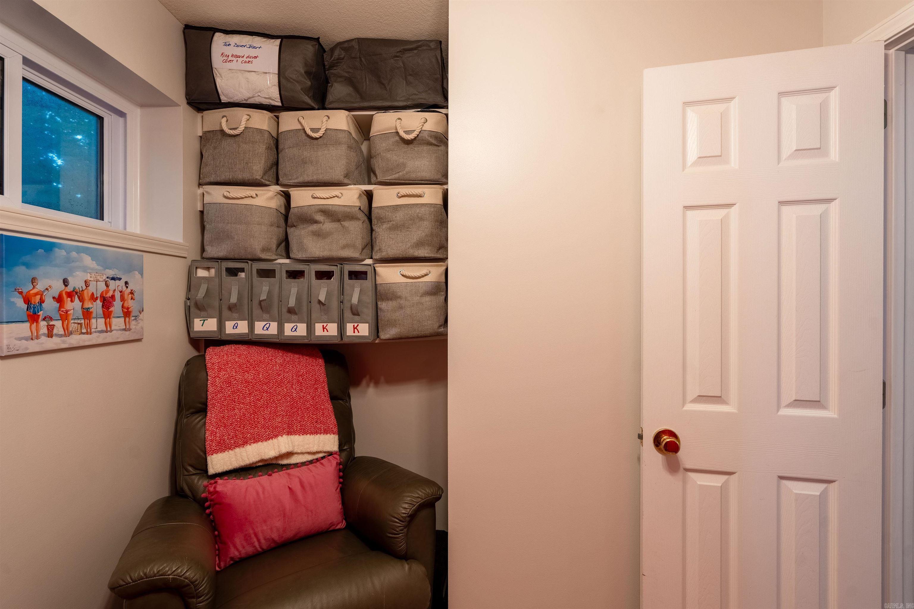 HILLCREST WOODS - Residential