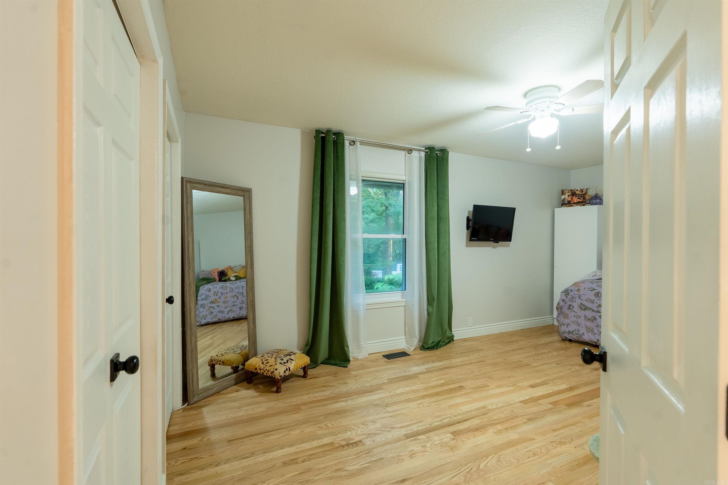 HILLCREST WOODS - Residential