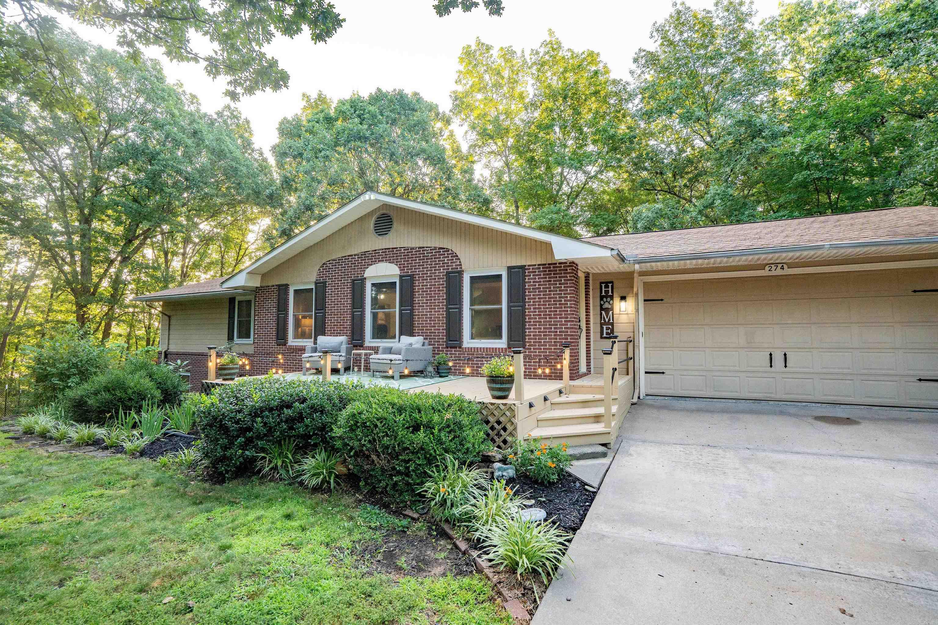 HILLCREST WOODS - Residential