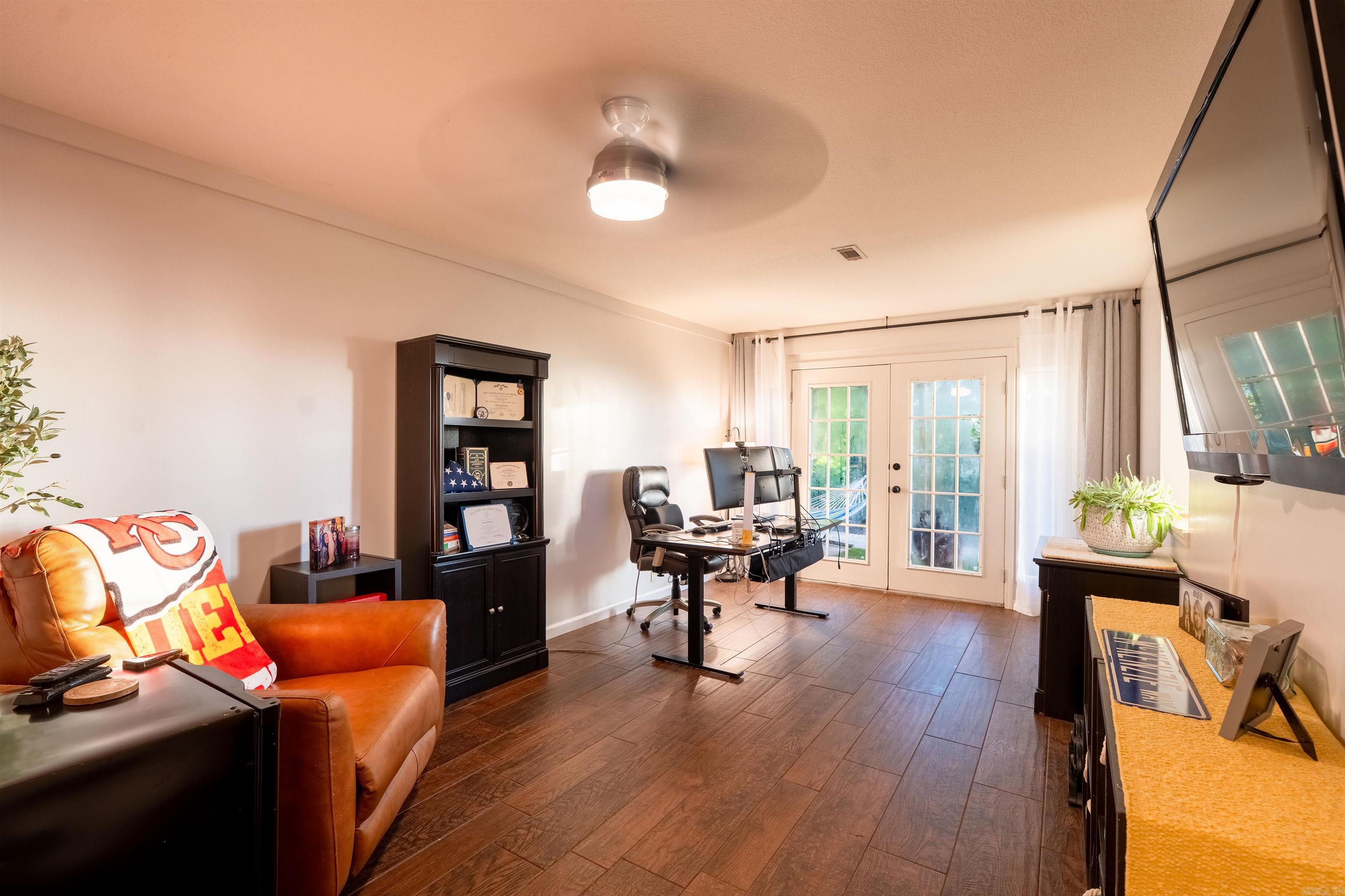 HILLCREST WOODS - Residential