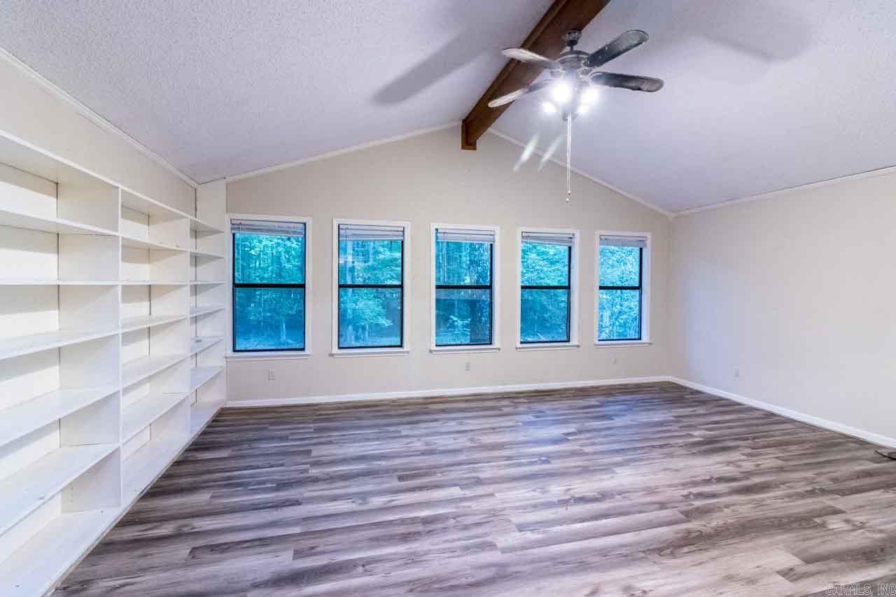 TARA MOUNT - Residential