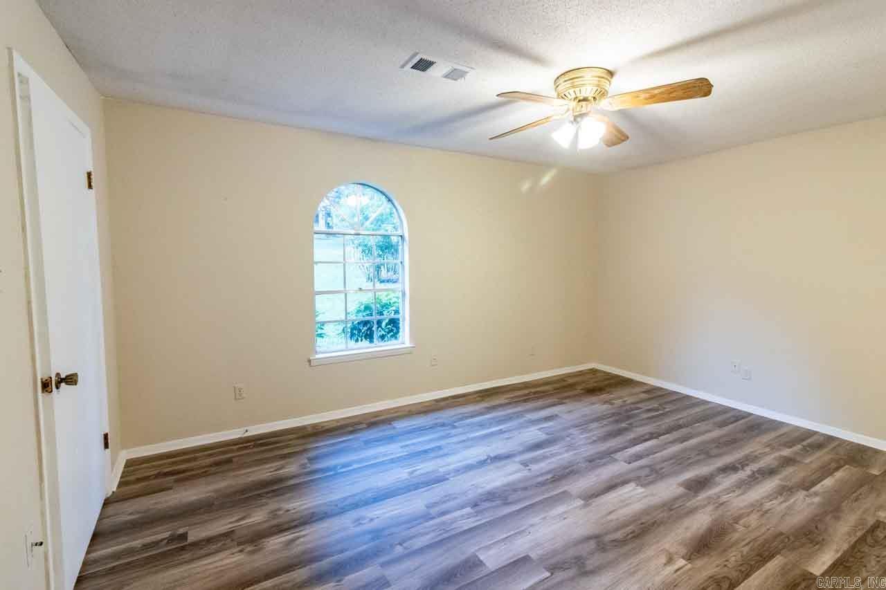 TARA MOUNT - Residential