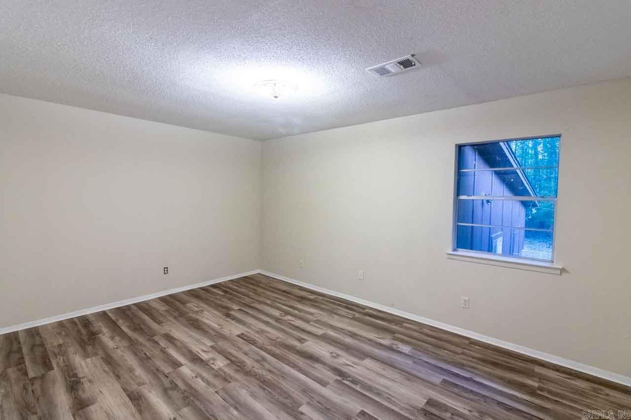 TARA MOUNT - Residential