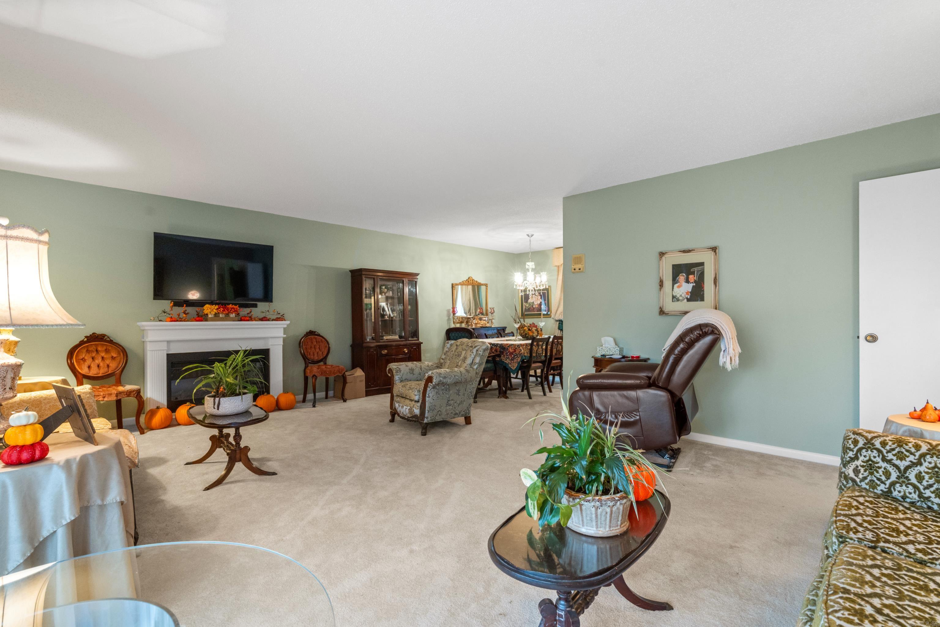 VILLAGE SOUTH - Residential