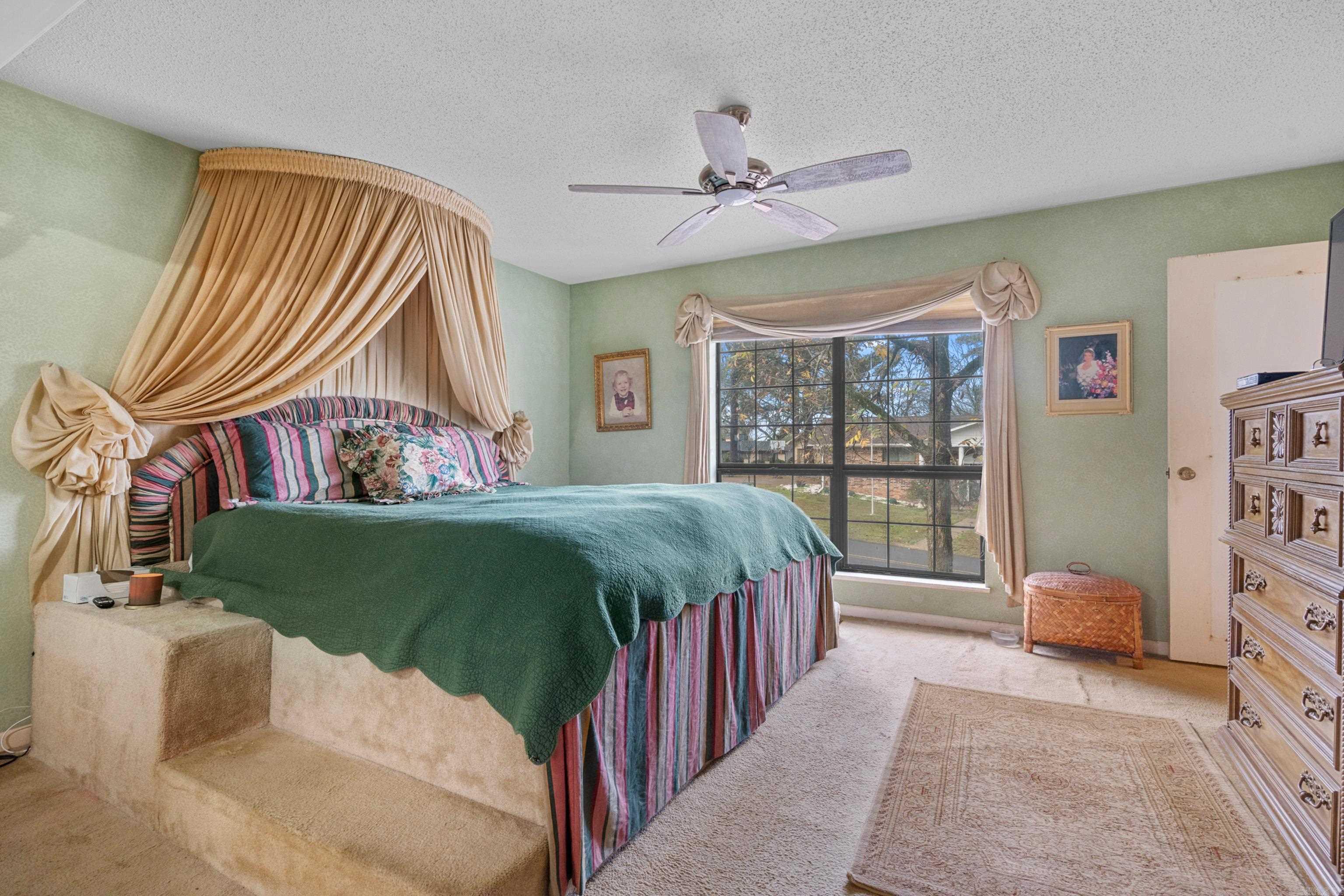 VILLAGE SOUTH - Residential