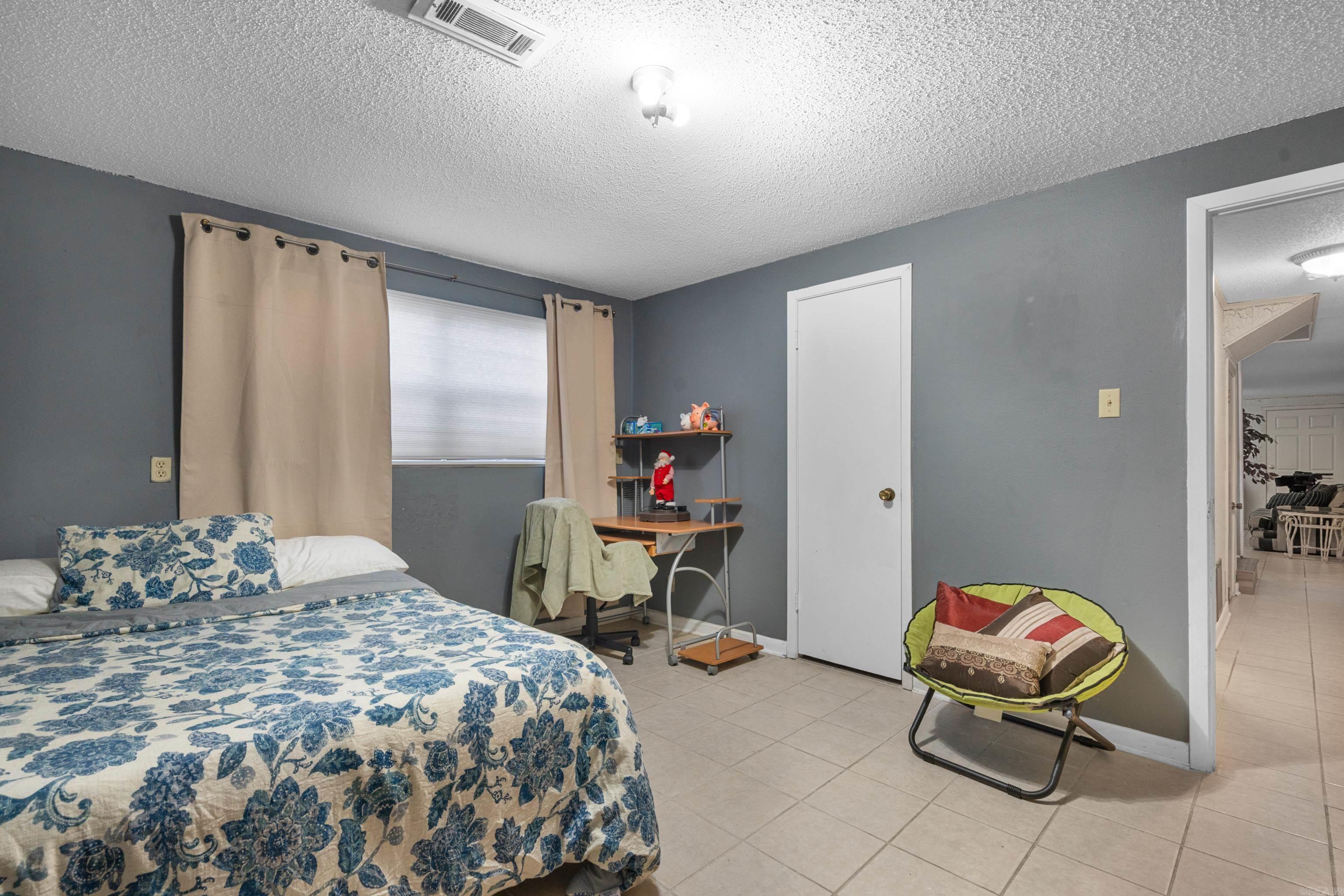 VILLAGE SOUTH - Residential