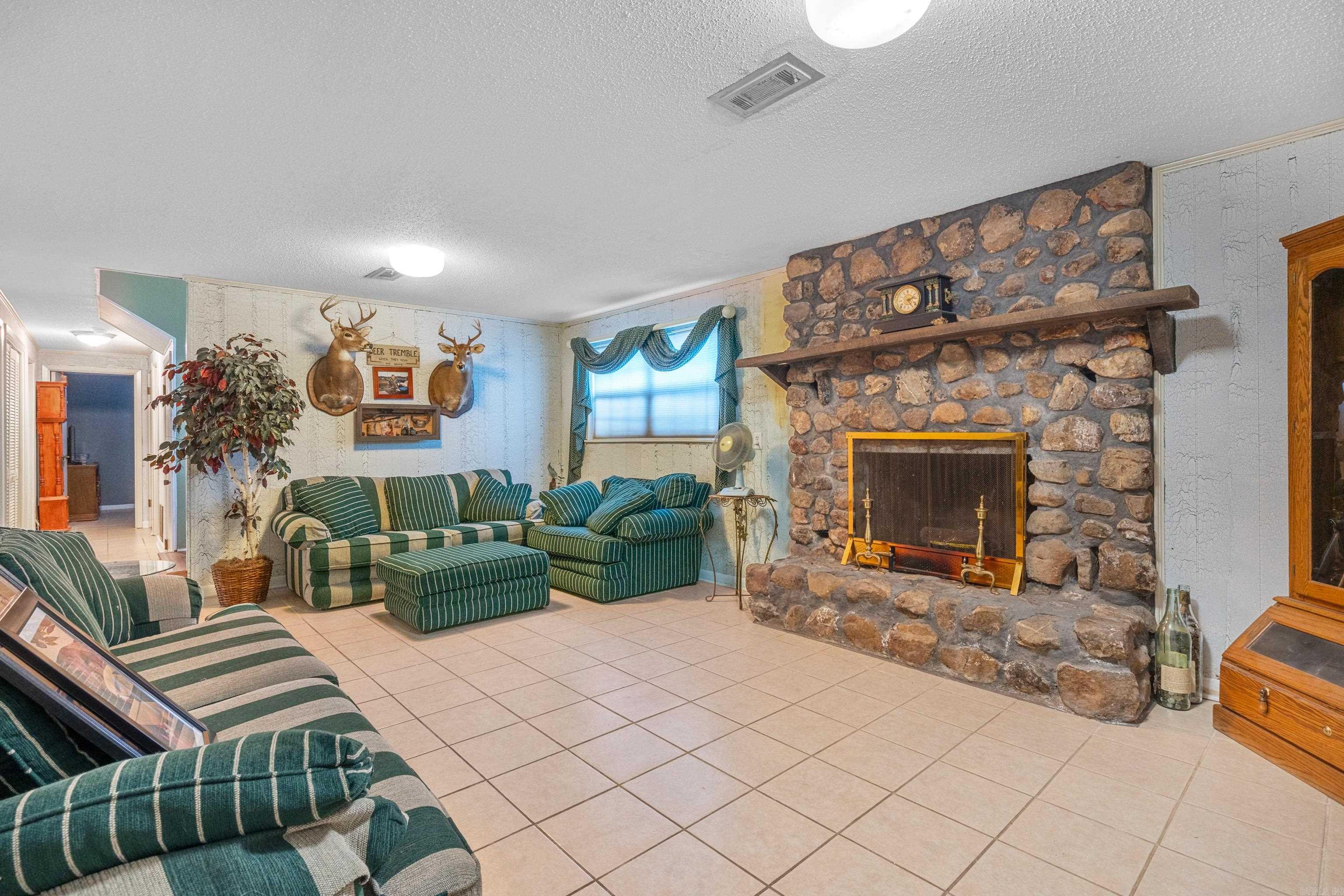 VILLAGE SOUTH - Residential