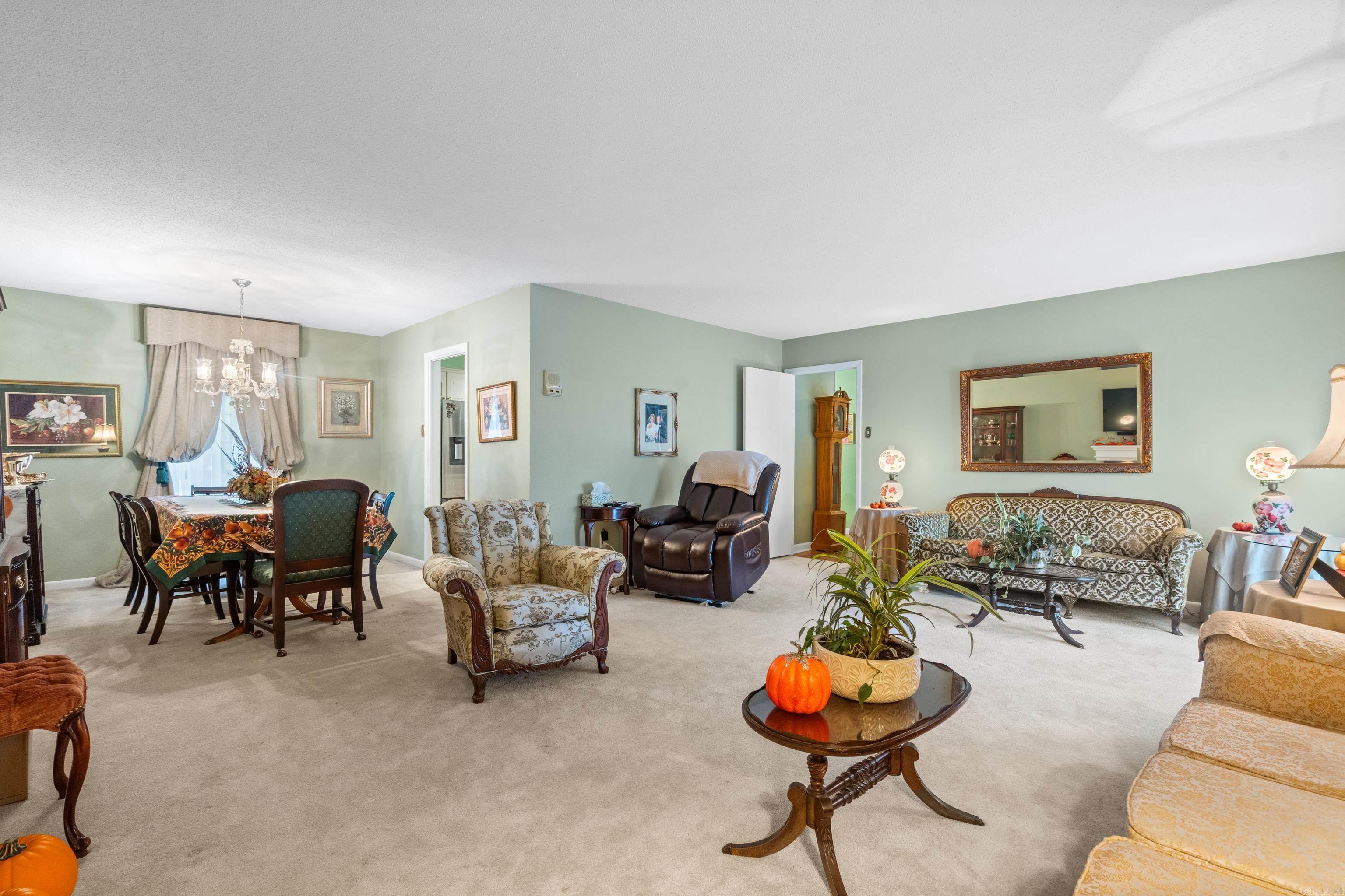 VILLAGE SOUTH - Residential