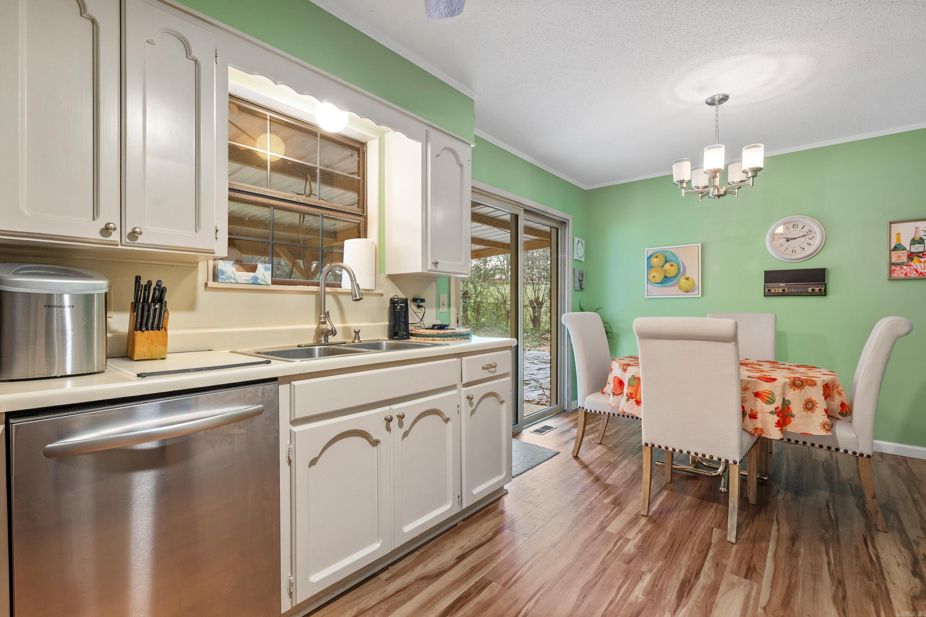 VILLAGE SOUTH - Residential