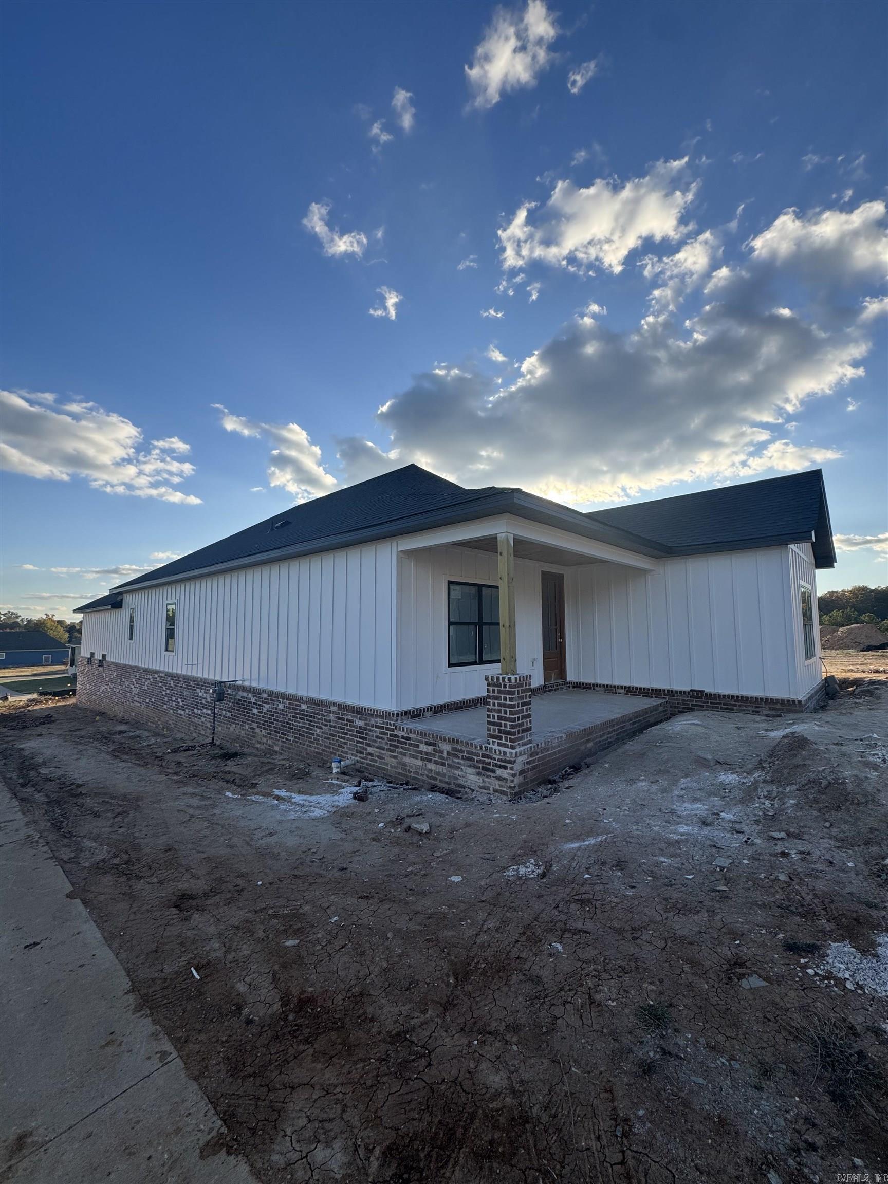 MIDTOWN BRYANT - Residential