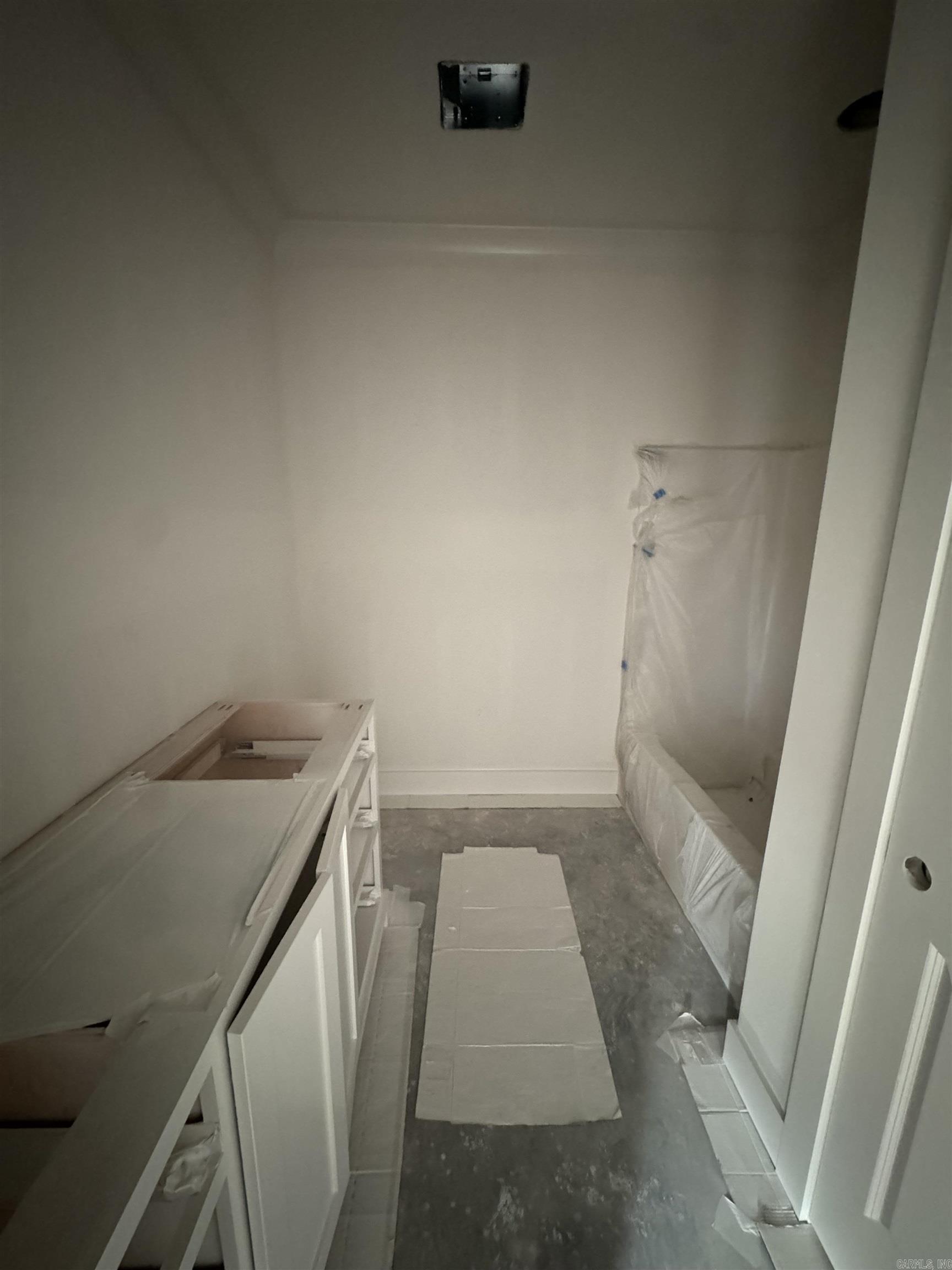 MIDTOWN BRYANT - Residential