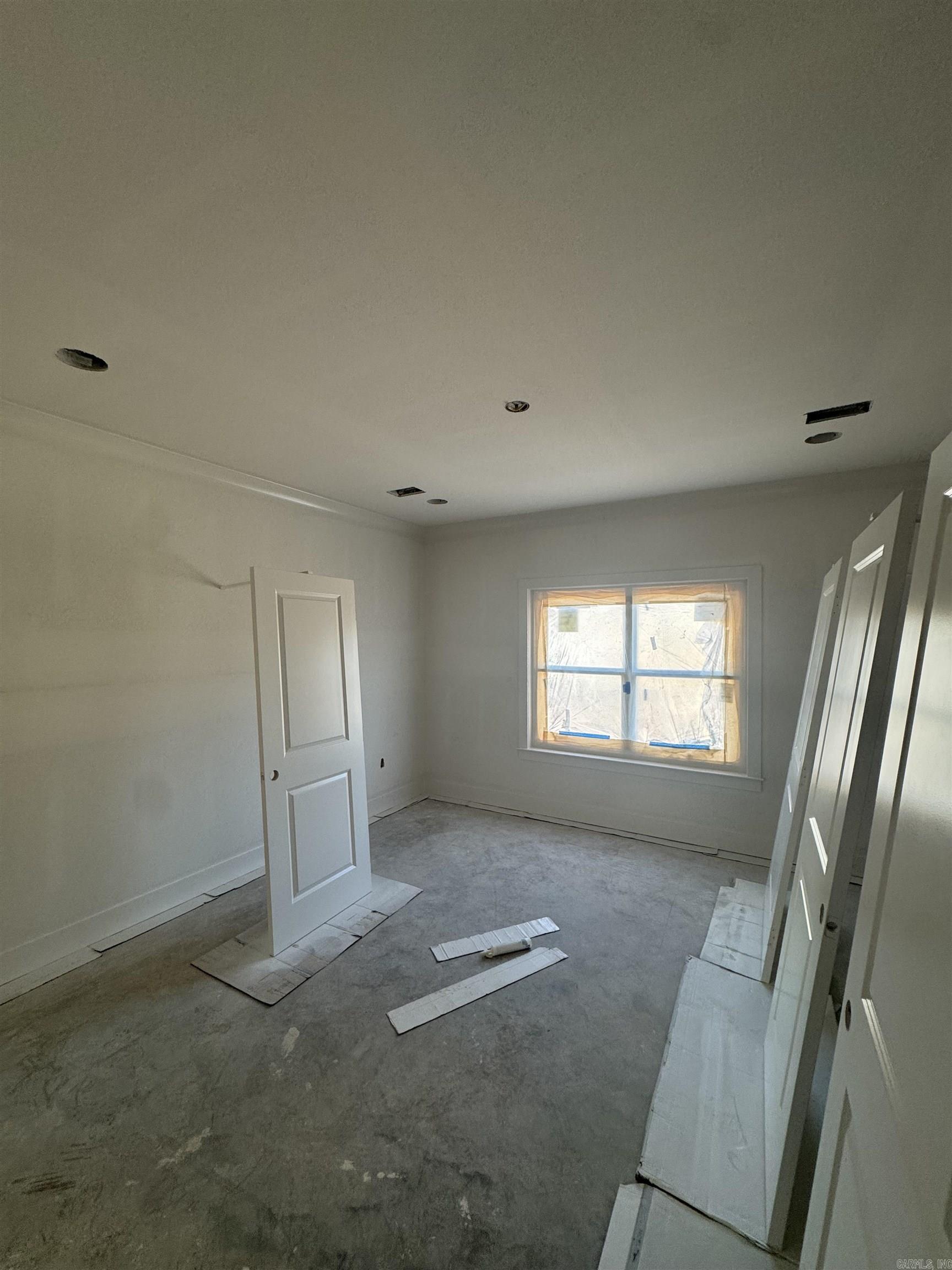 MIDTOWN BRYANT - Residential