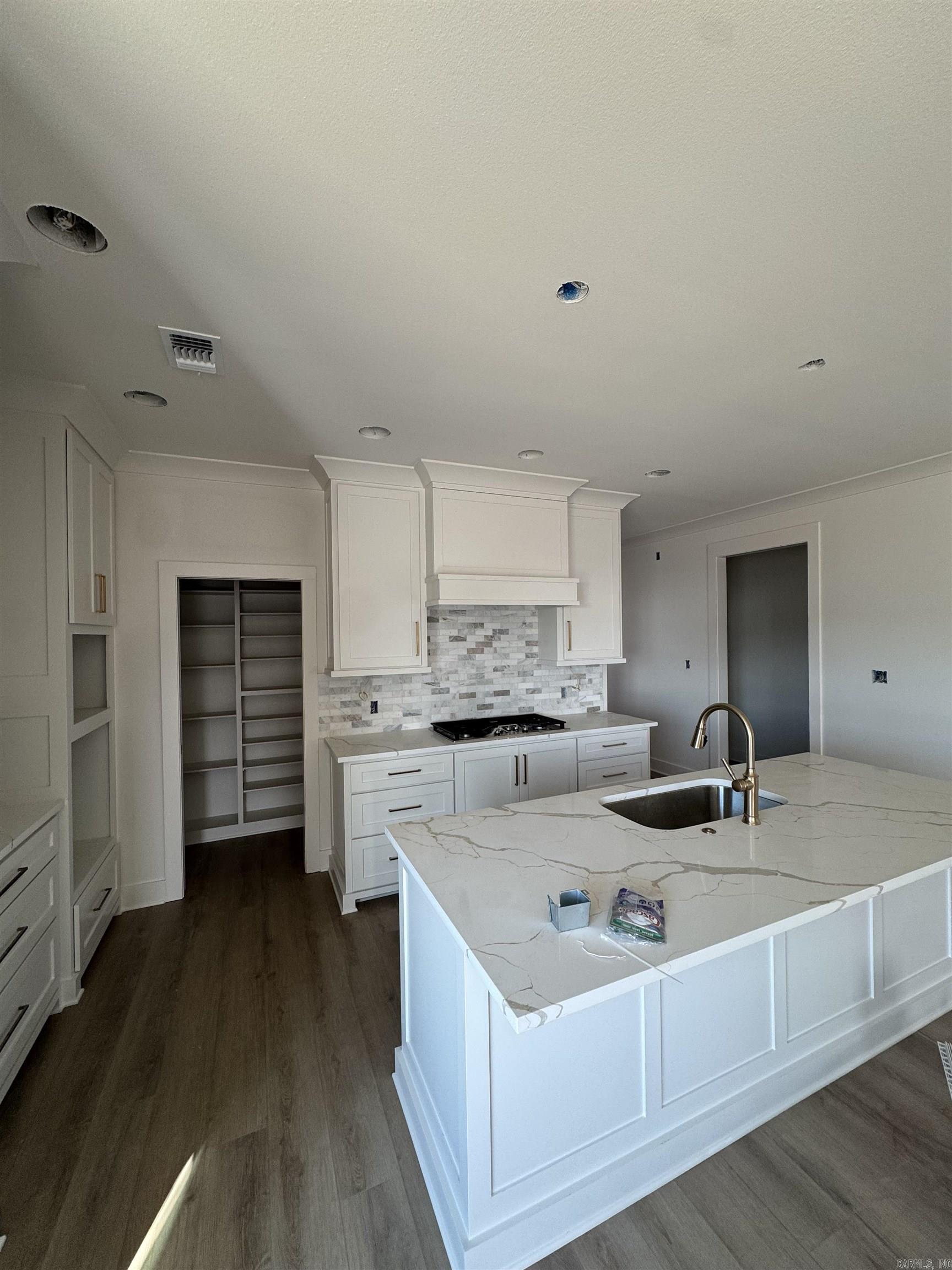 MIDTOWN BRYANT - Residential