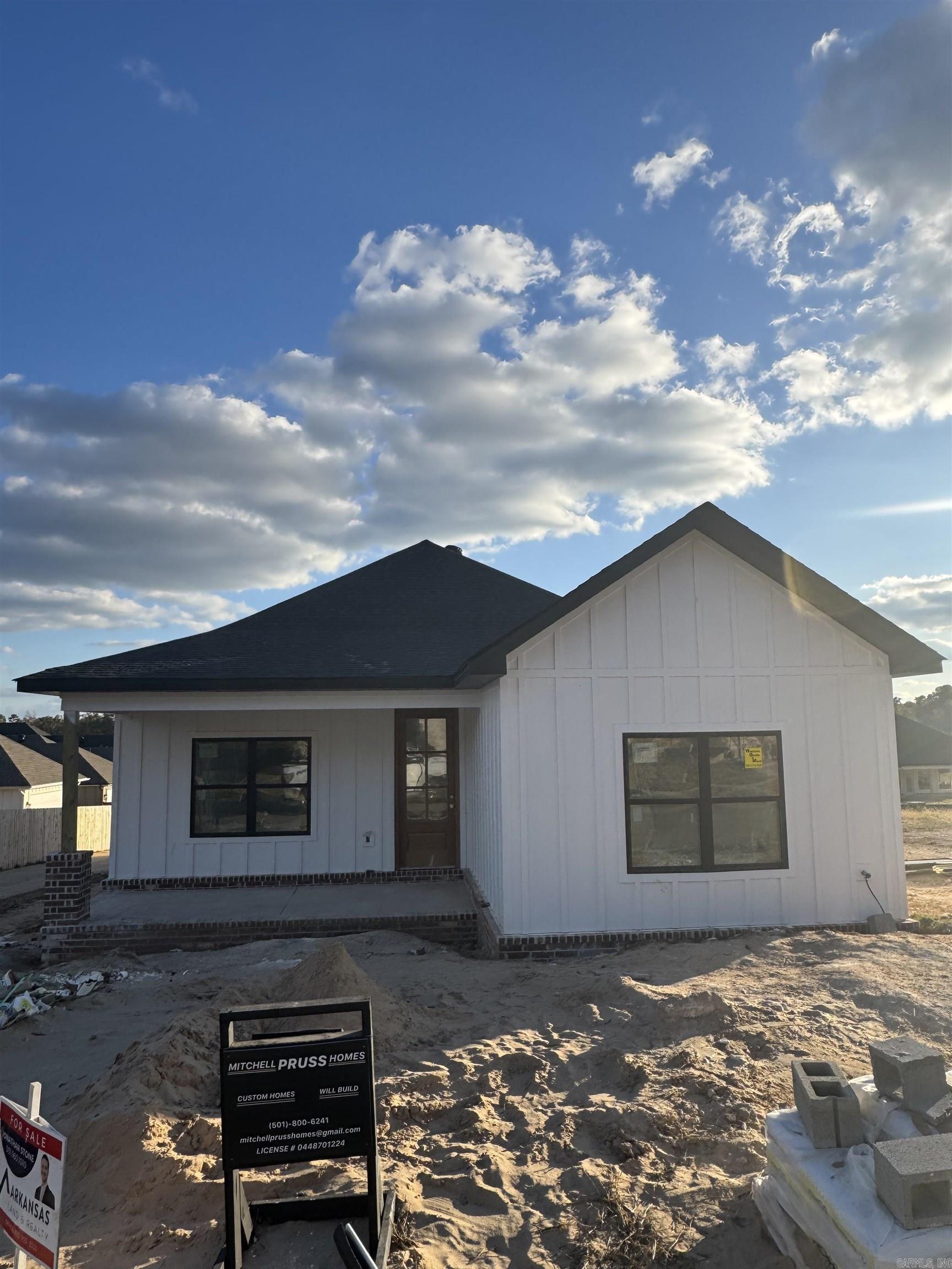 MIDTOWN BRYANT - Residential