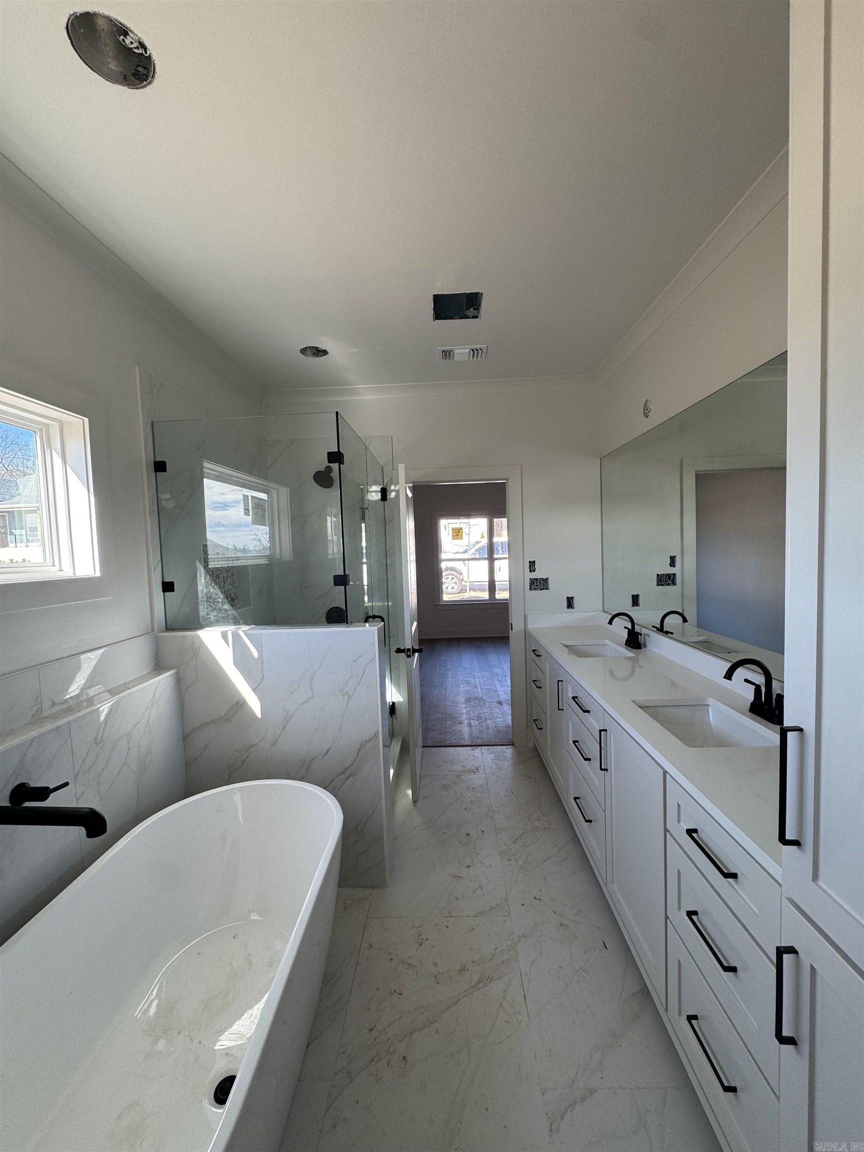 MIDTOWN BRYANT - Residential