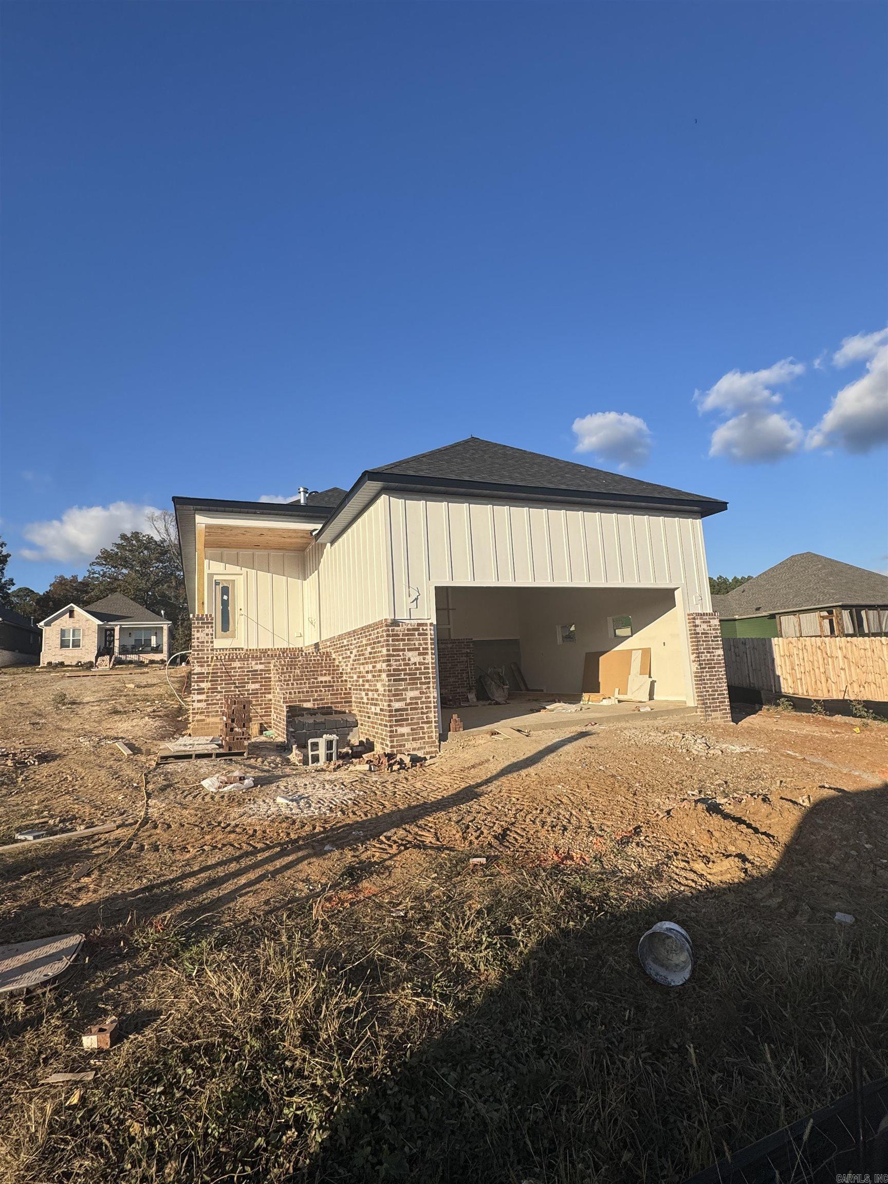 MIDTOWN BRYANT - Residential