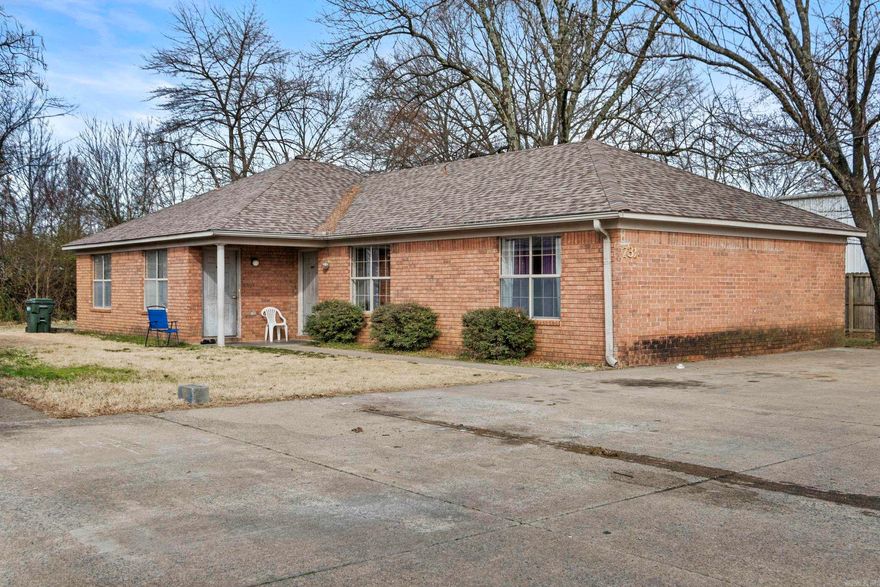 Rare opportunity to purchase 3 side by side duplexes. Charming duplex package is perfect for investors. This income property with solid rental history is conveniently located near shopping, dining and I-40 for easy commuting. Great opportunity to own income property in a growing market.