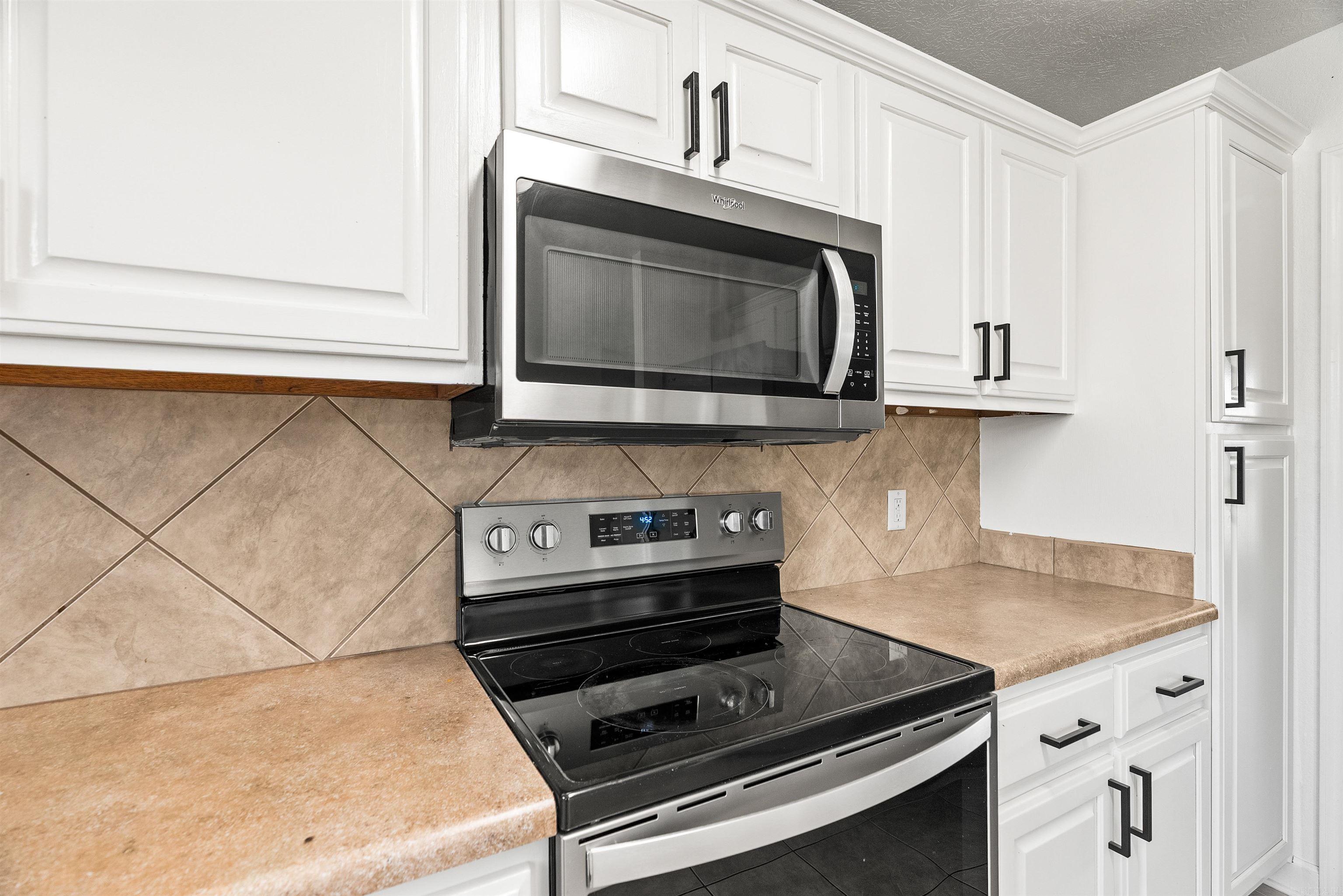 JEWELS ESTATES - Residential