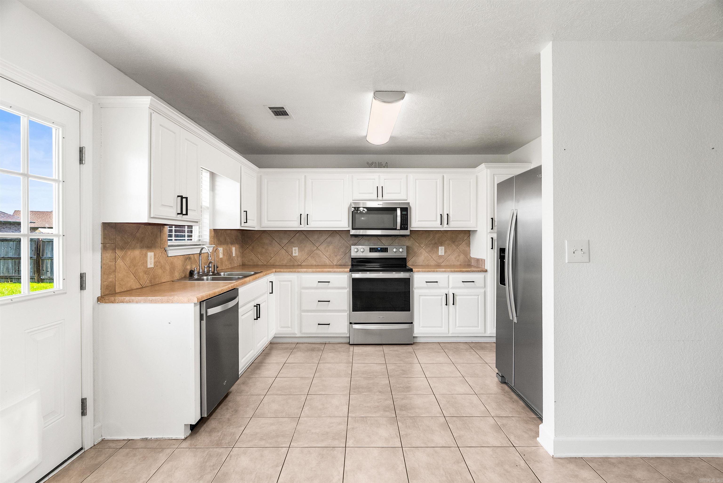 JEWELS ESTATES - Residential