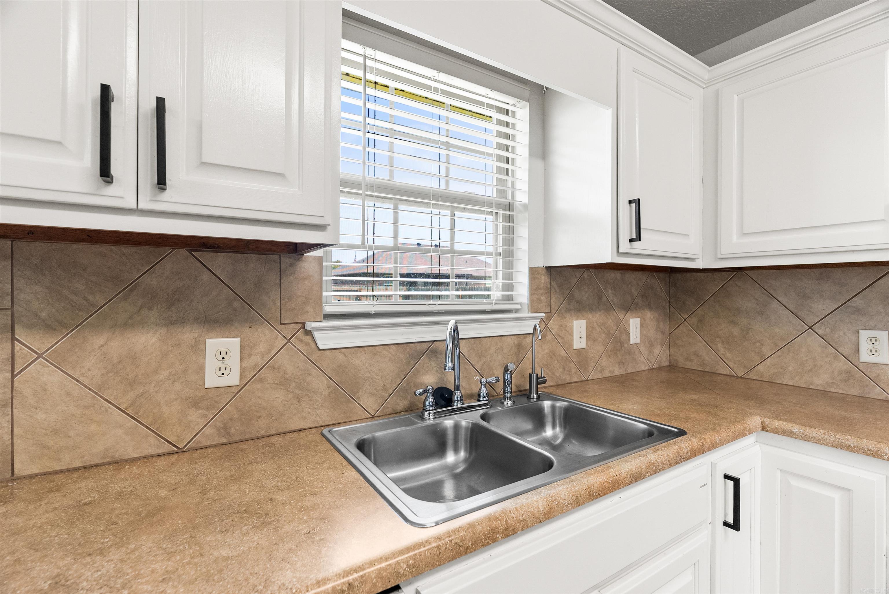 JEWELS ESTATES - Residential