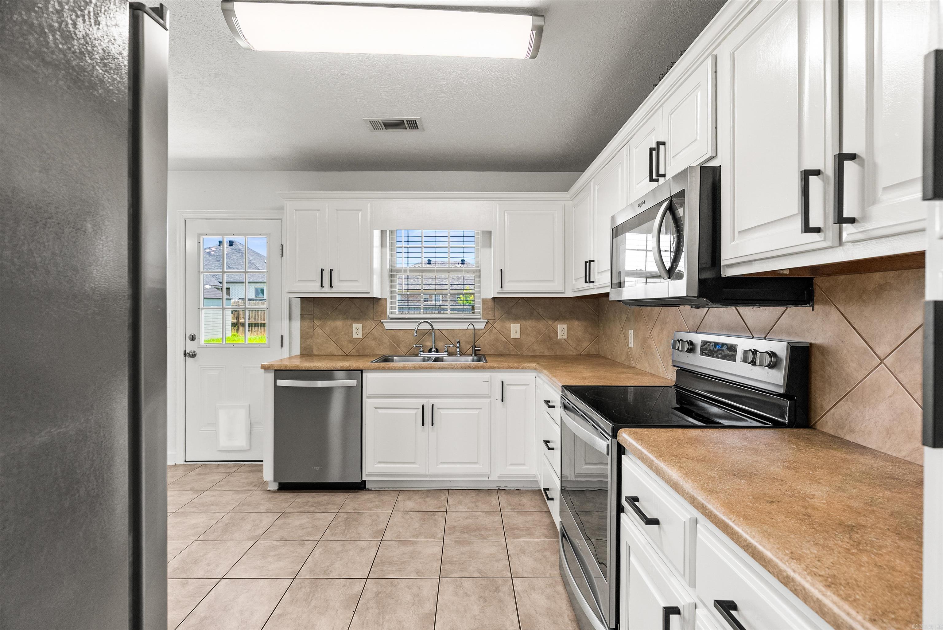 JEWELS ESTATES - Residential