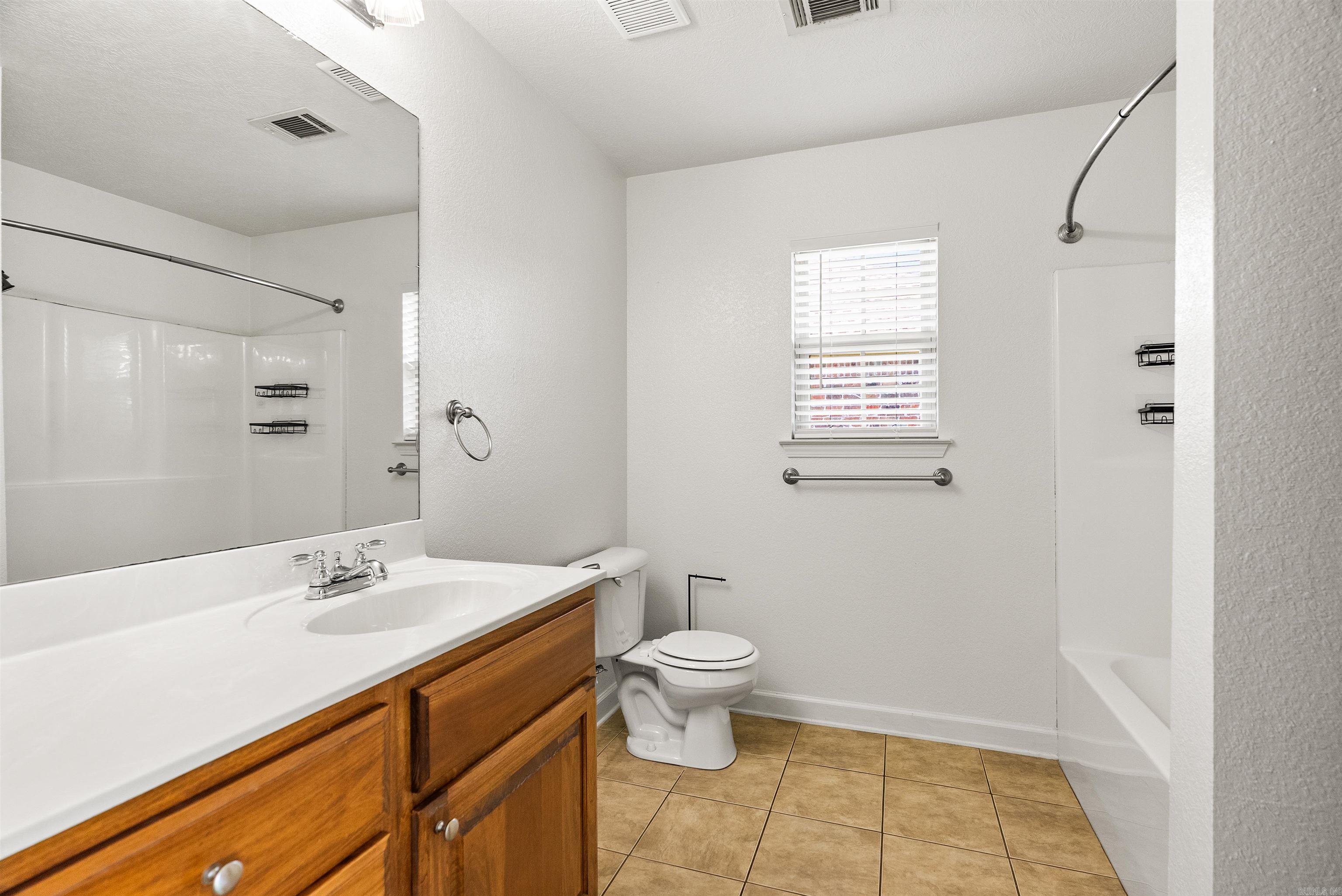 JEWELS ESTATES - Residential