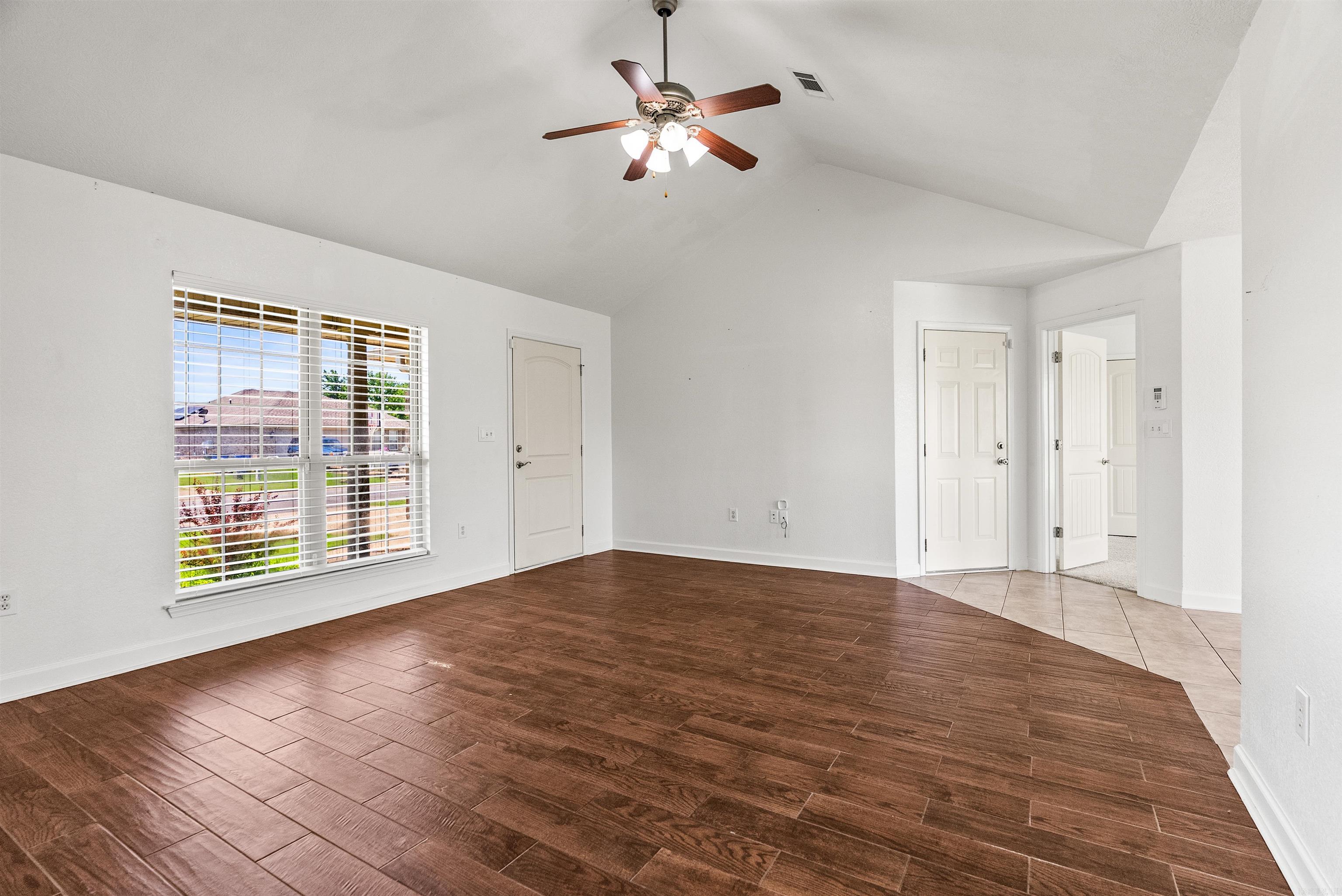 JEWELS ESTATES - Residential