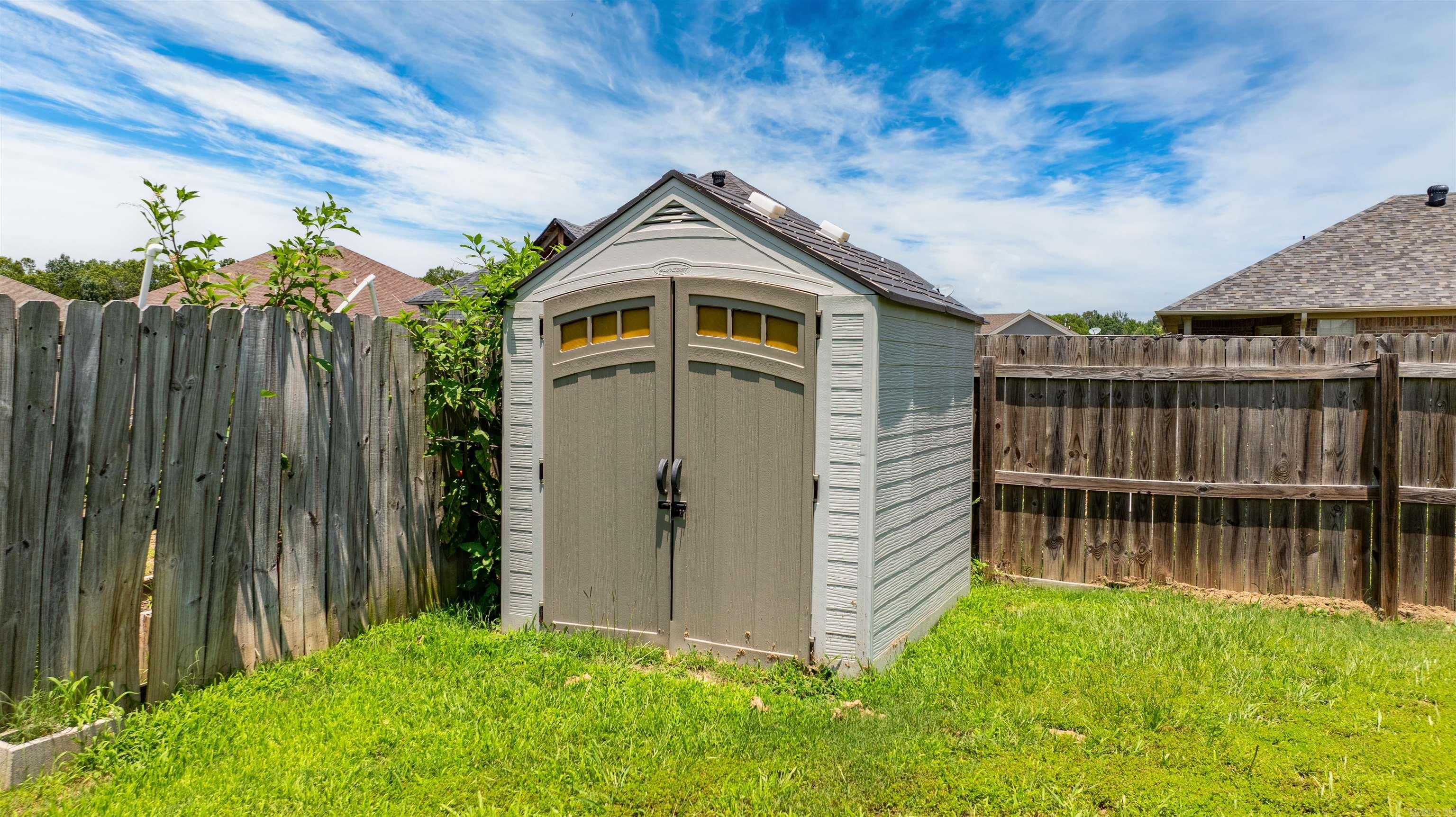 JEWELS ESTATES - Residential