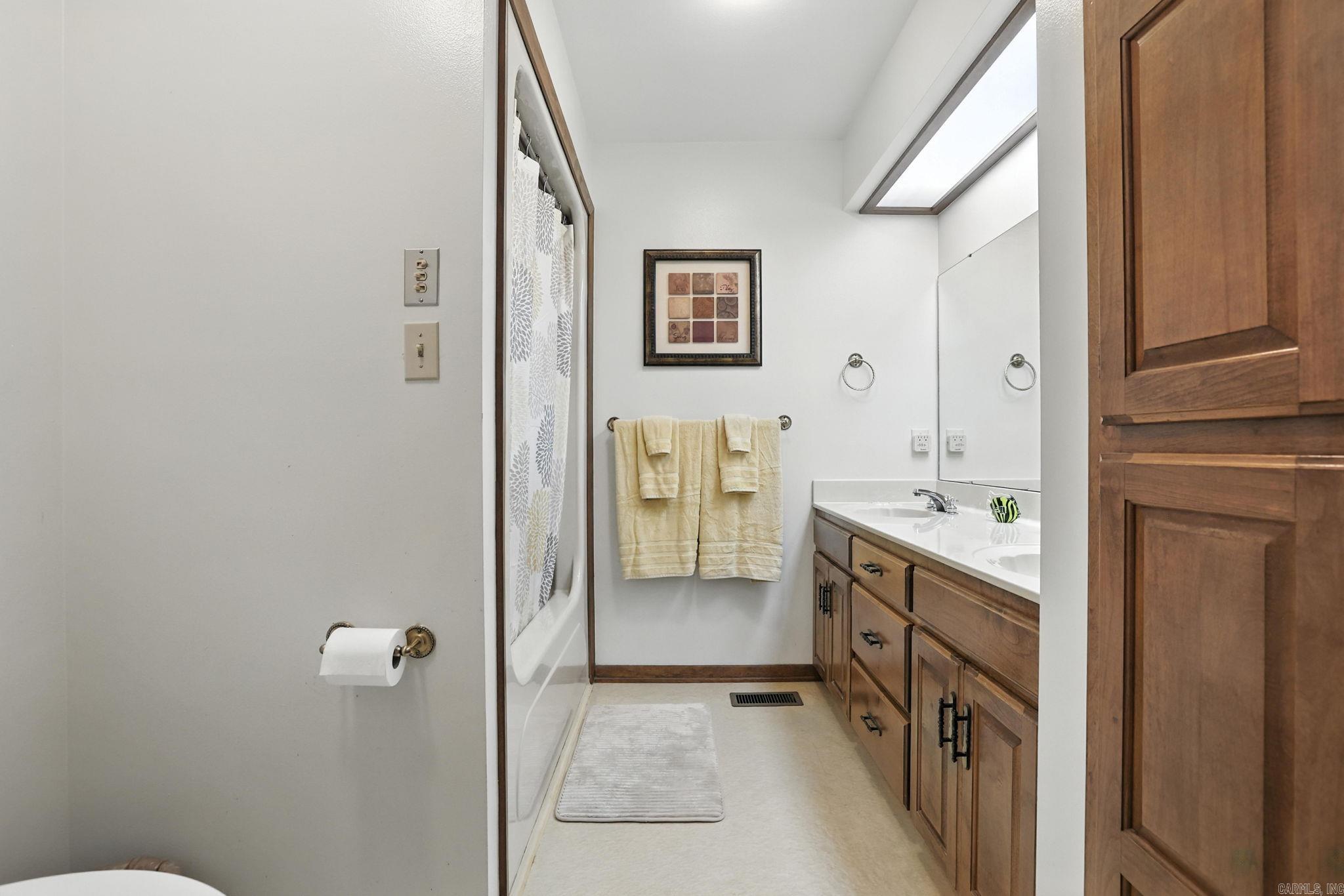 WELLINGTON POINTE - Residential